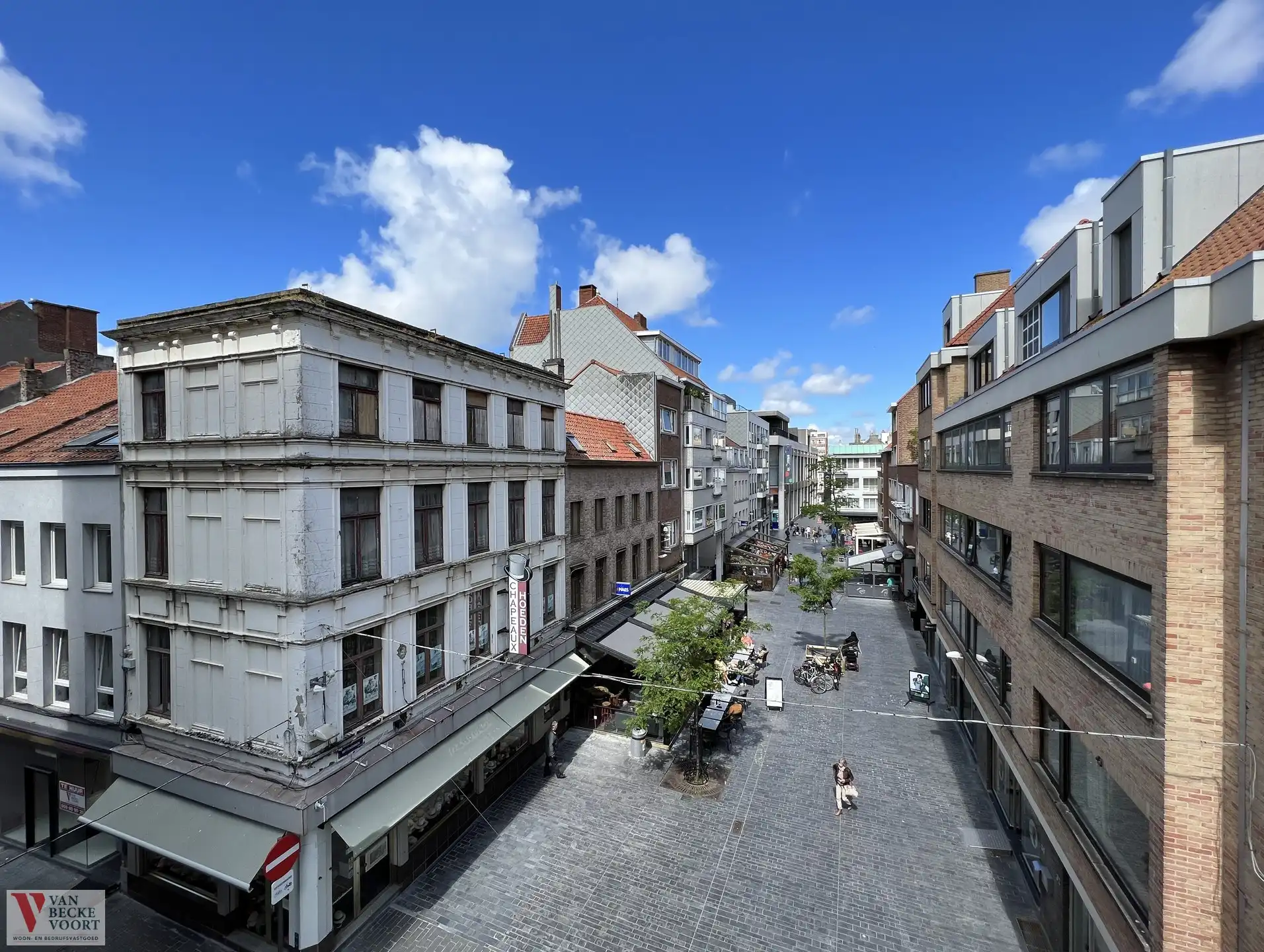 Unieke hoekstudio op pleinlocatie foto 9