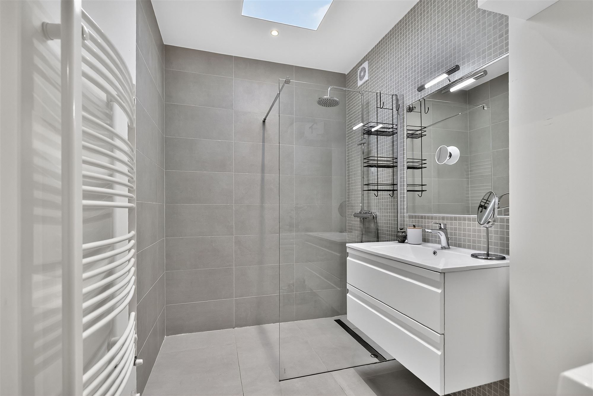 Knap modern appartement op mooie locatie foto 15