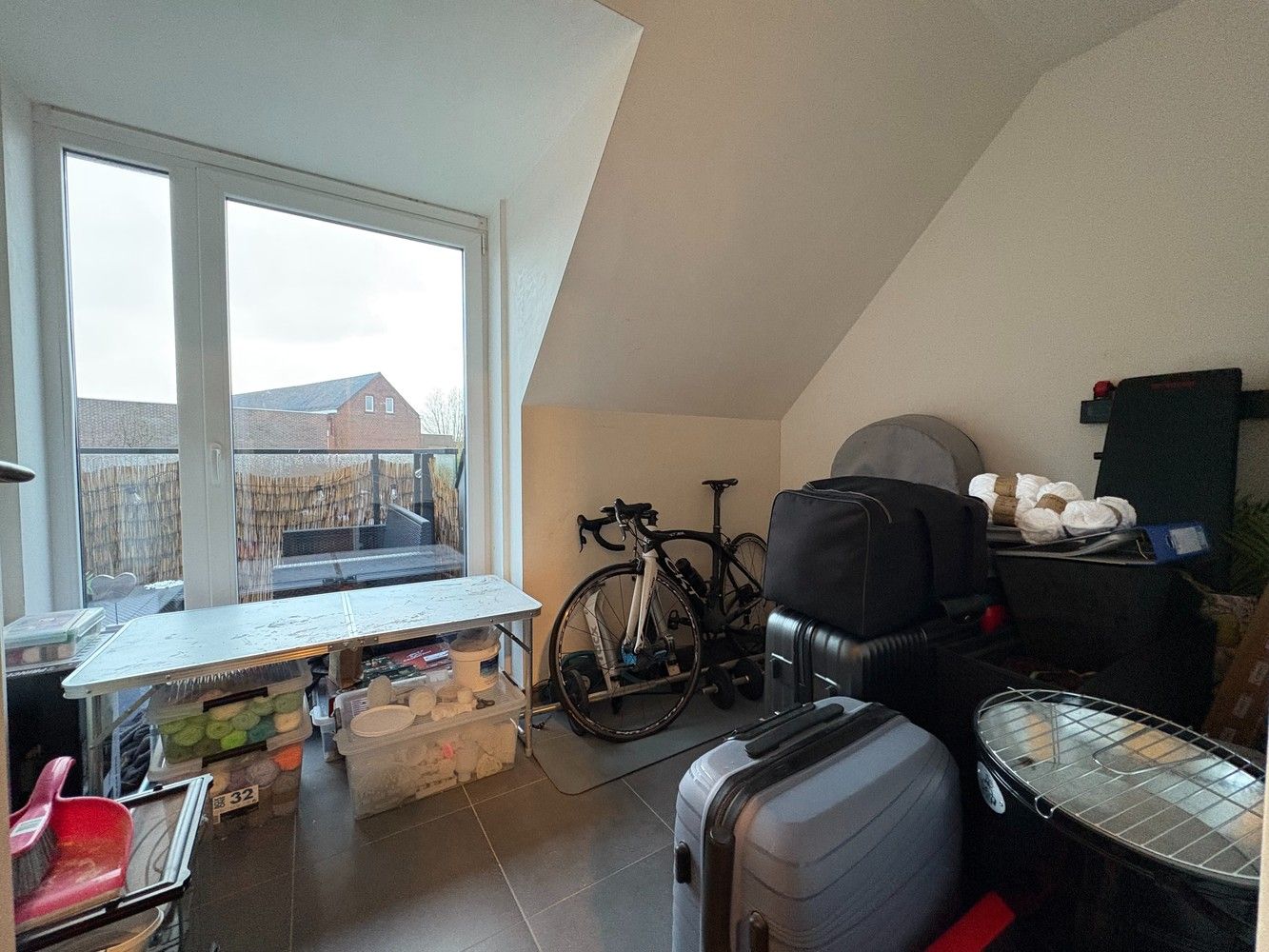 Dakappartement met 1 slaapkamer in het centrum van Hooglede foto 8