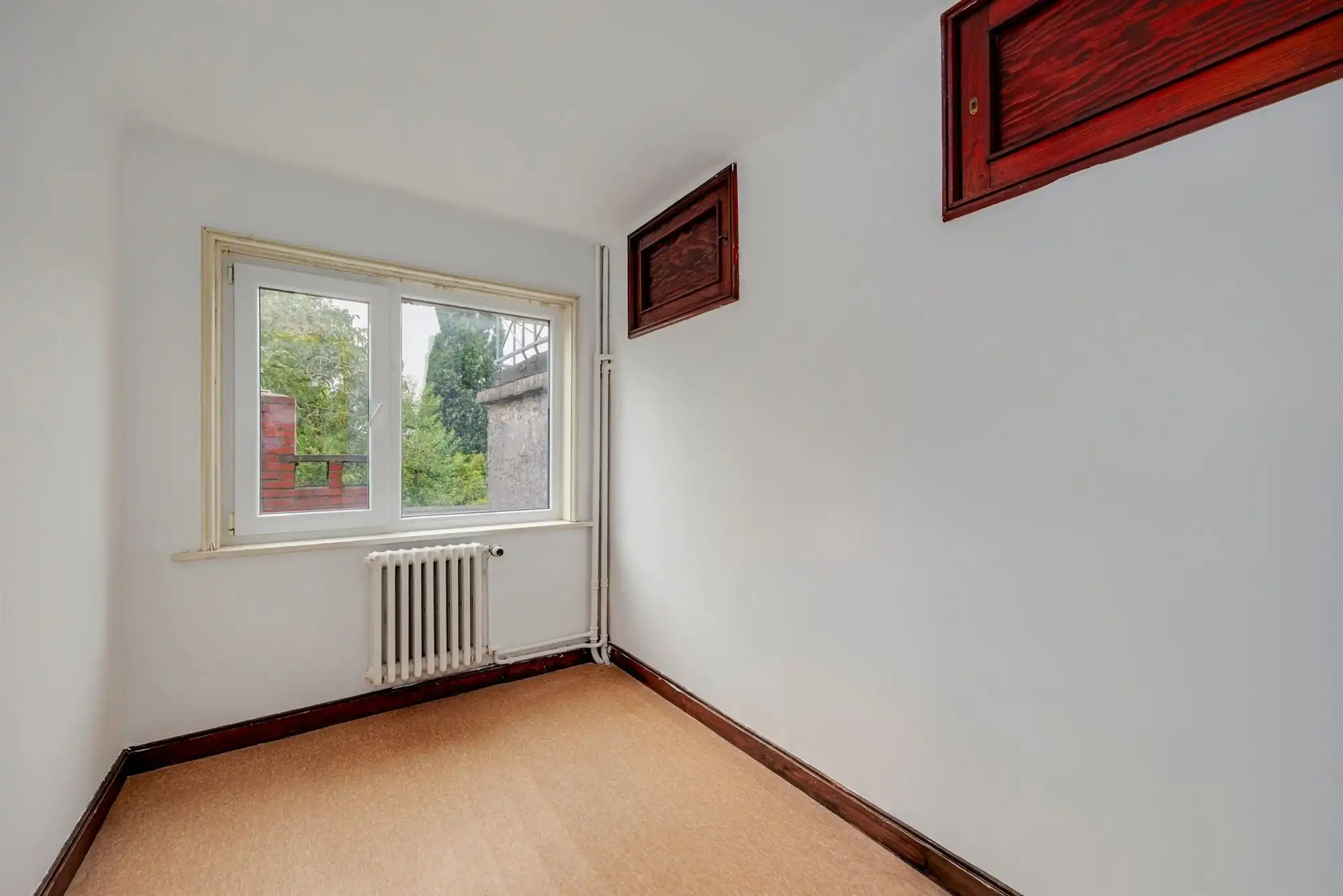 Ruime woning met veelzijdige praktijkruimtes foto 16