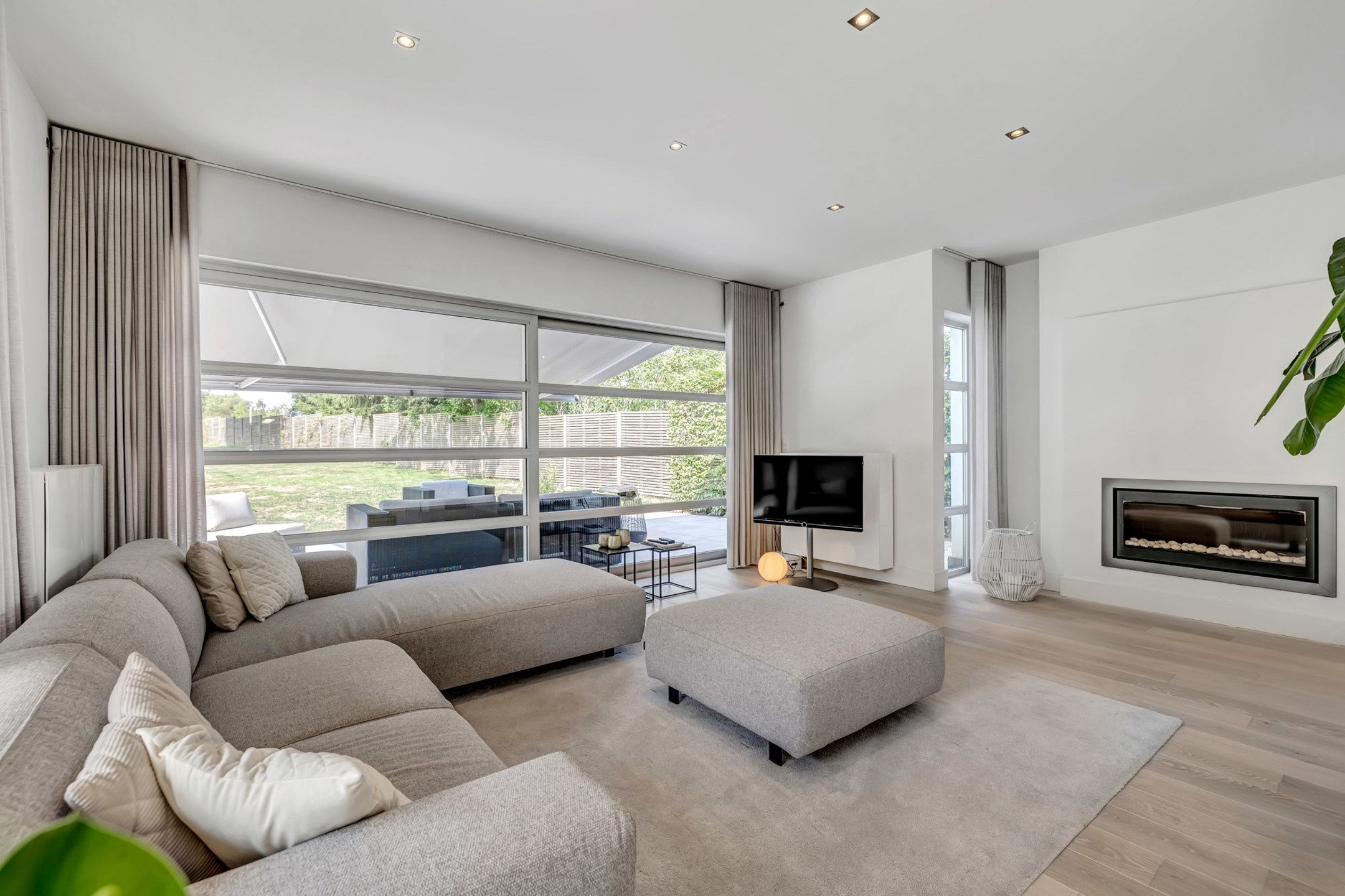 Exclusief gerenoveerde villa te koop in Idegem  foto 5