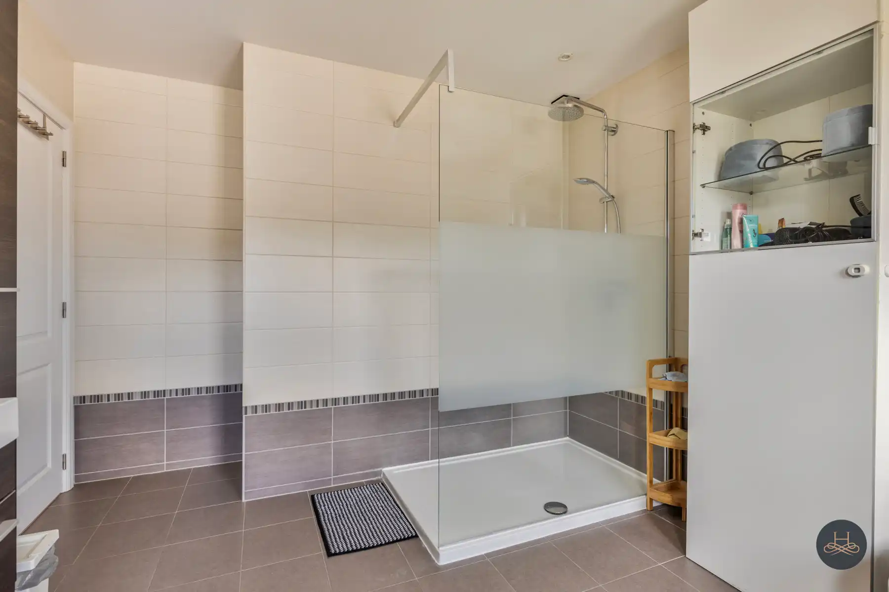 Leuke woning met grote tuin foto 18