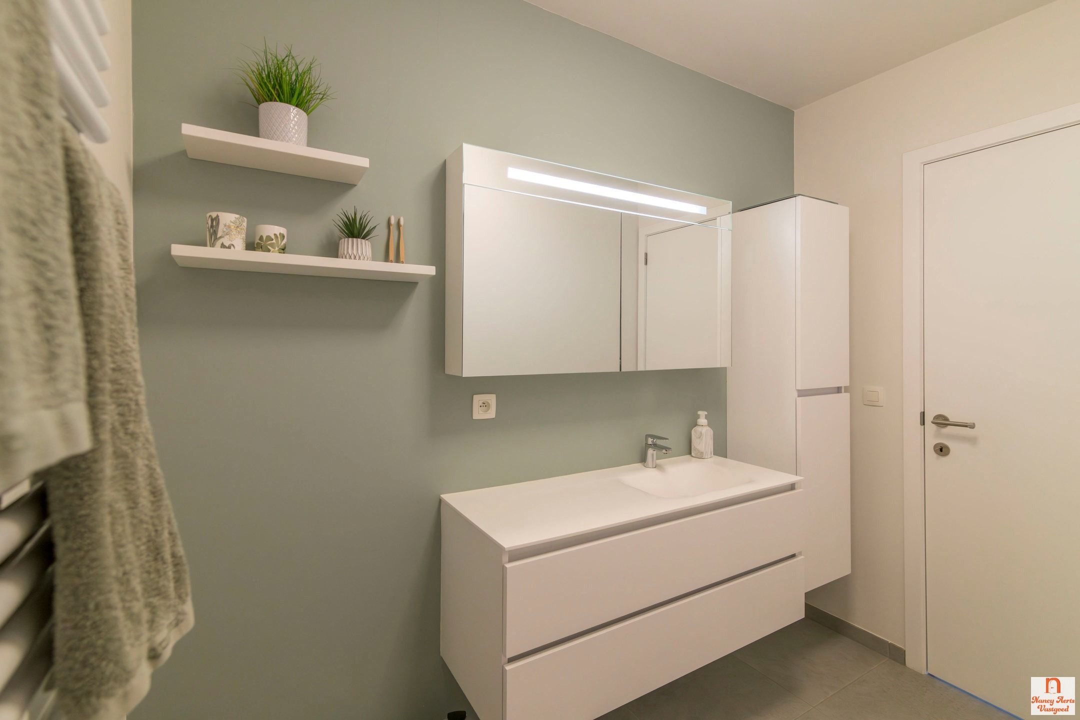 Gelijkvloers appartement met private tuin in Helchteren foto 27