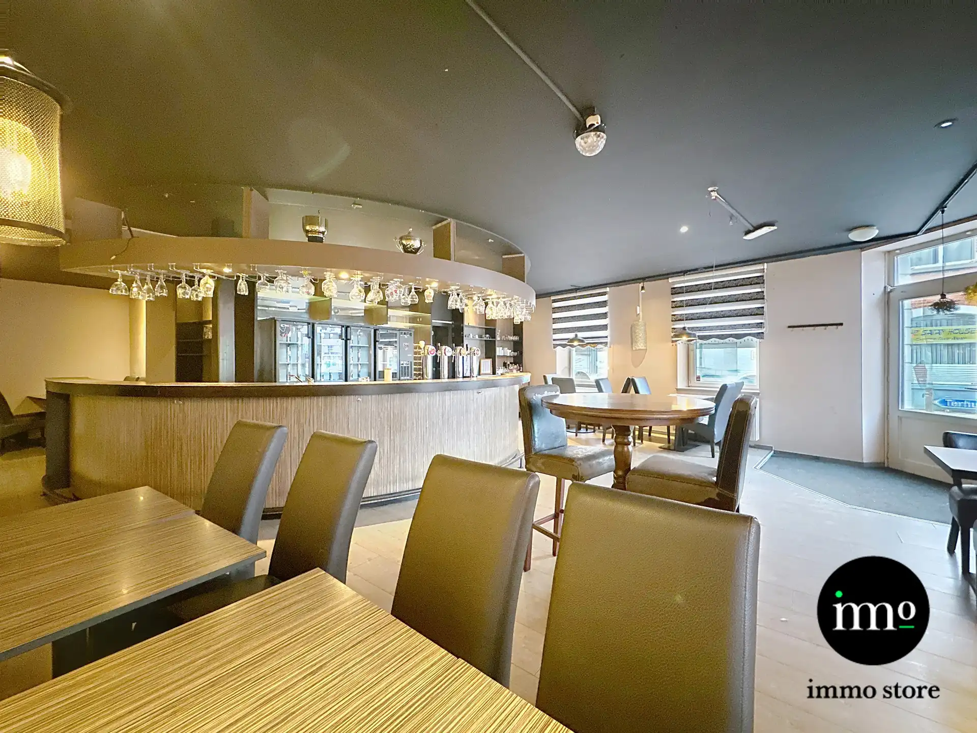 Gezellige brasserie met terras en eventueel woongelegenheid foto 3