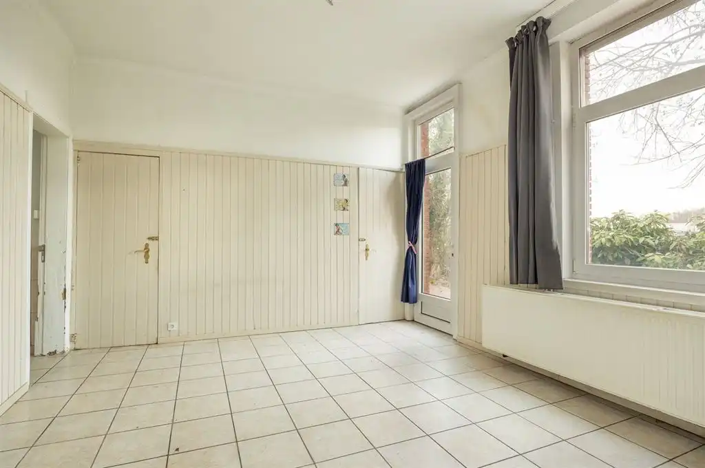 Te renoveren hoeve met achterliggend weiland foto 5