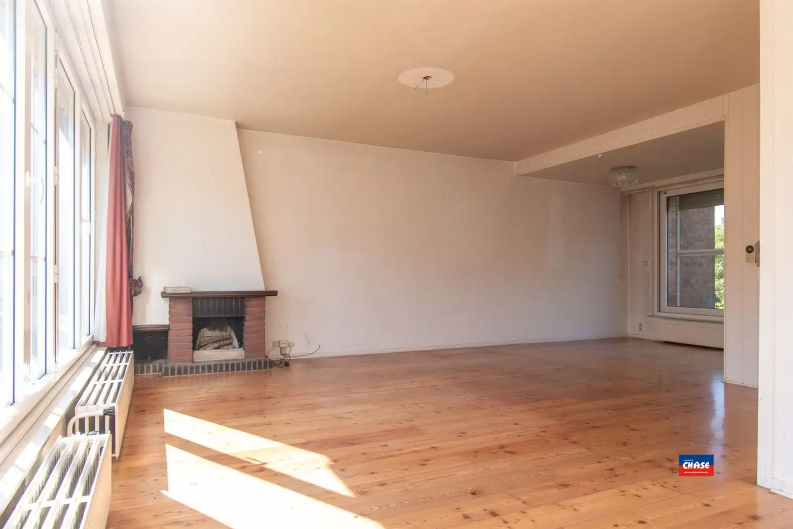 Woning met 2-3 slpks, tuin en garage foto 5