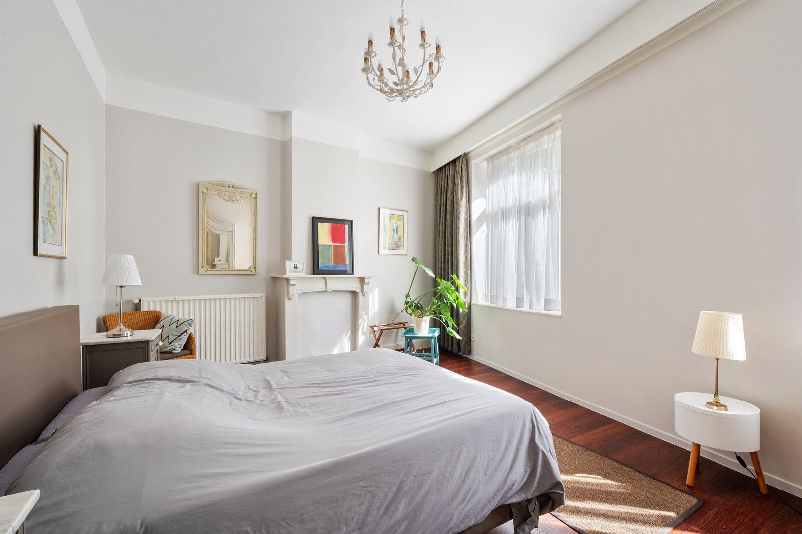 Centraal gelegen energiezuinige gezinswoning met 3 kamers op unieke ligging in het hart van Ieper foto 10