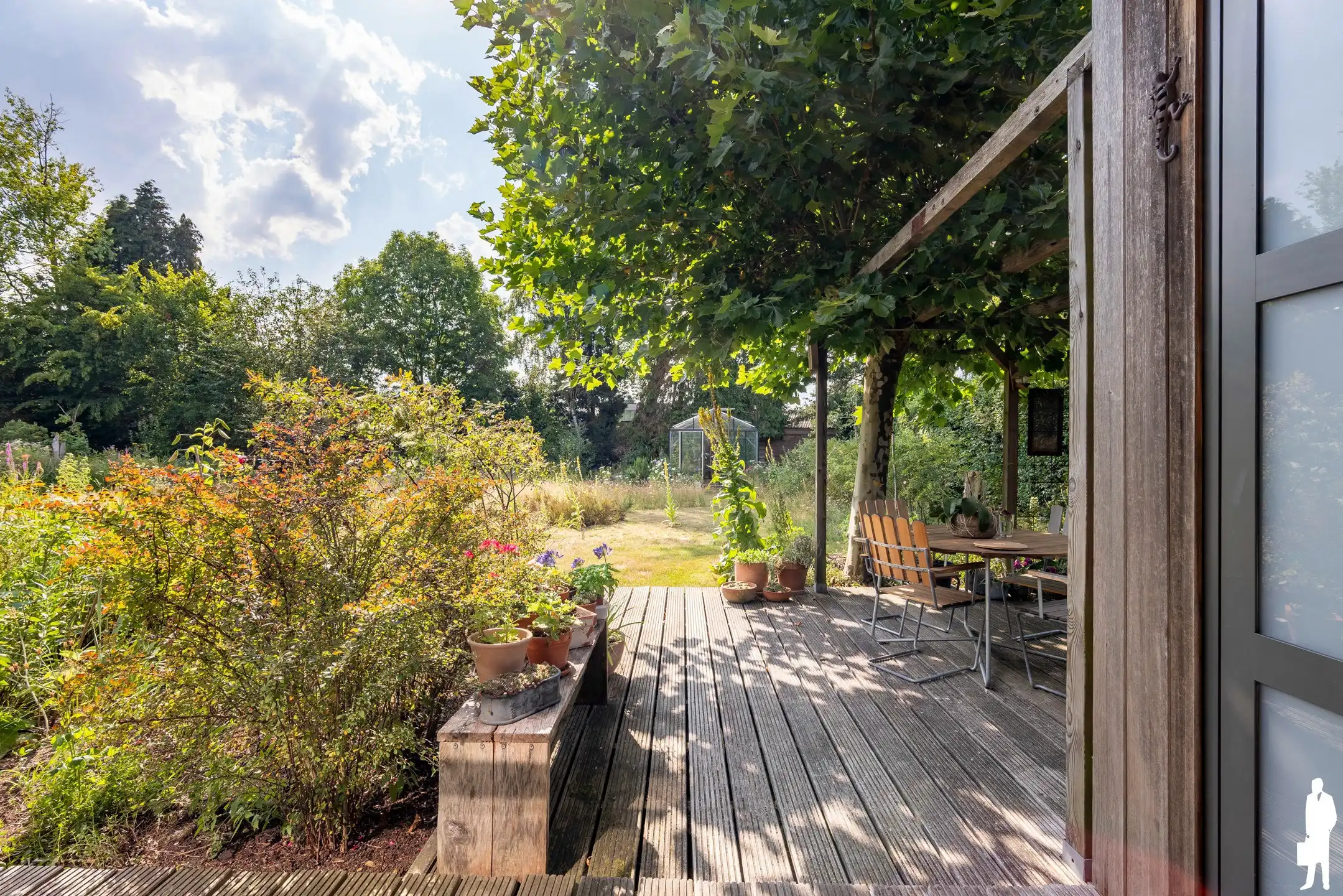 Unieke woning; architecturaal ontwerp, organische natuurtuin foto 26