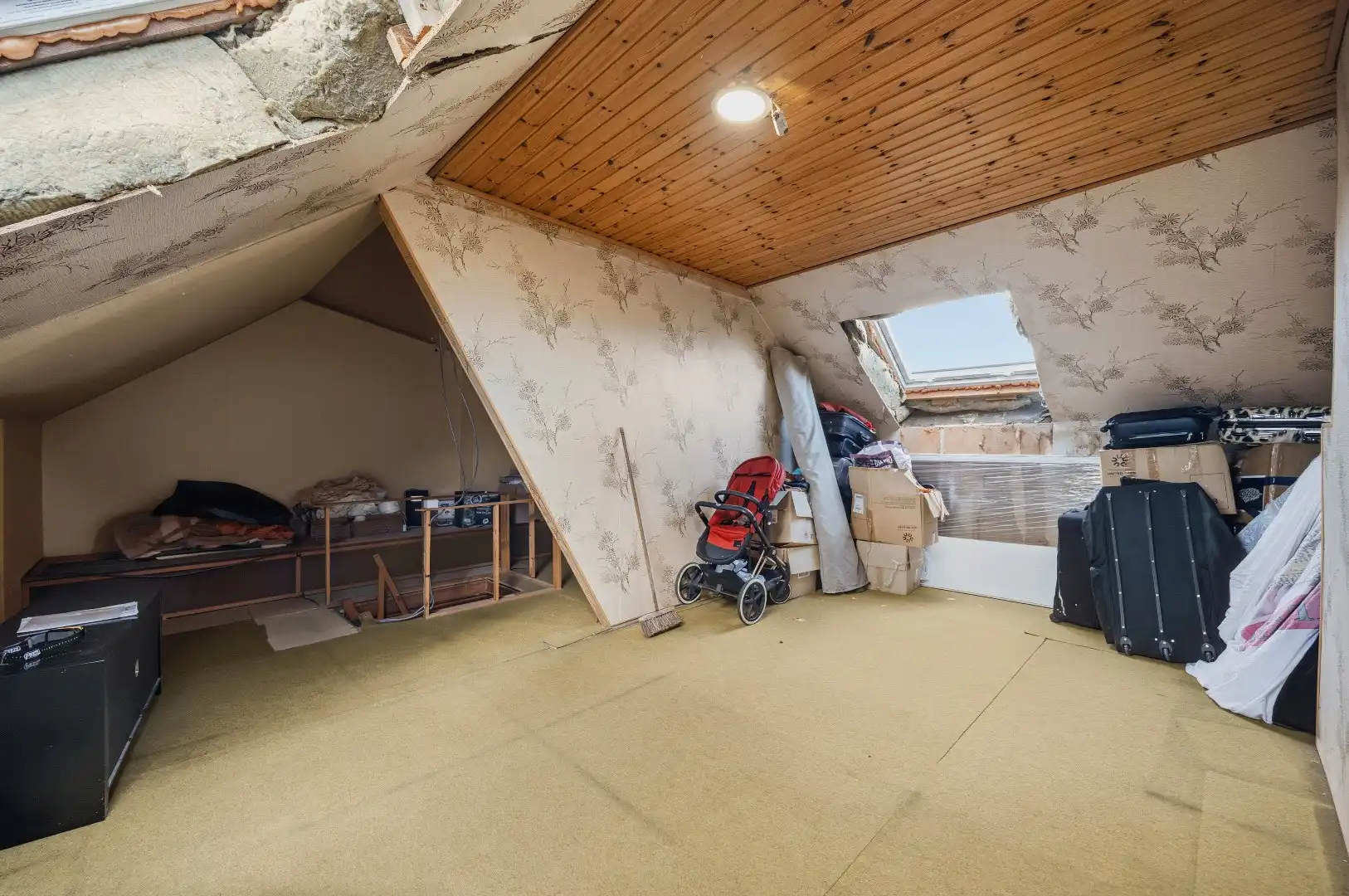 Instapklare rijwoning in een rustige straat te Tienen foto 20