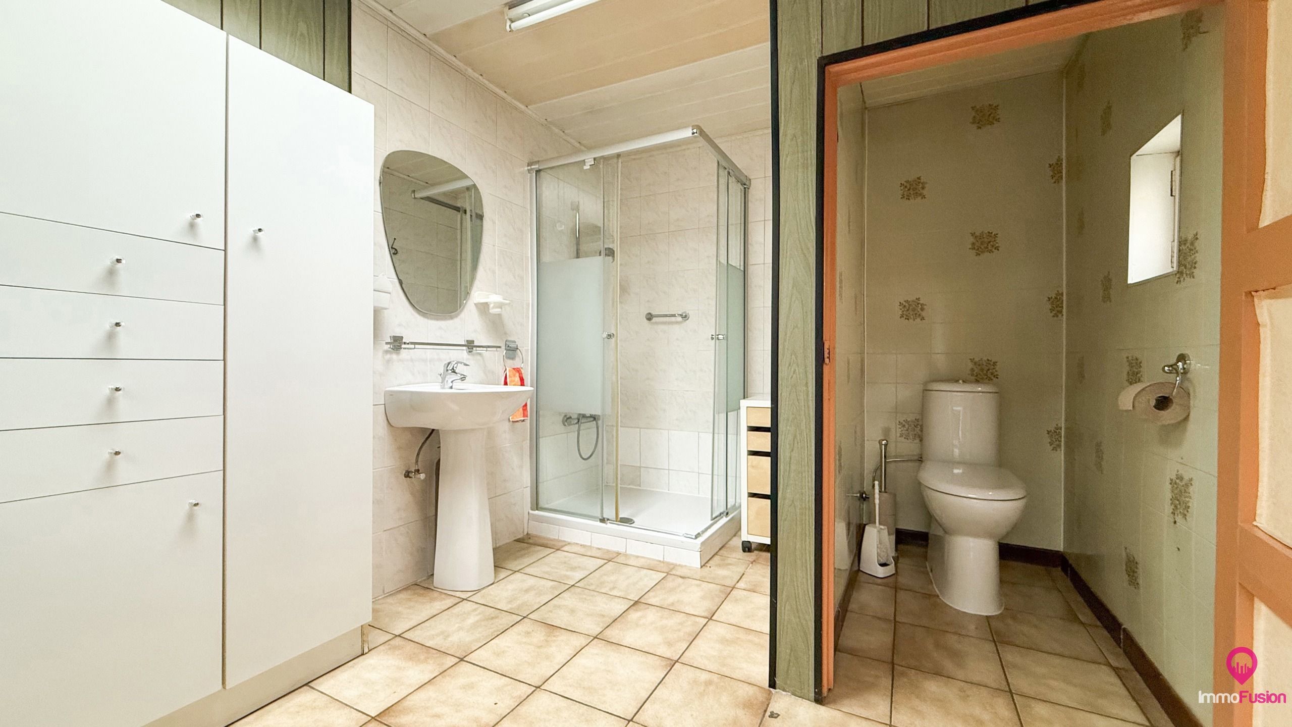 Te vernieuwen woning met 4 slaapkamers en zonnige tuin! foto 13