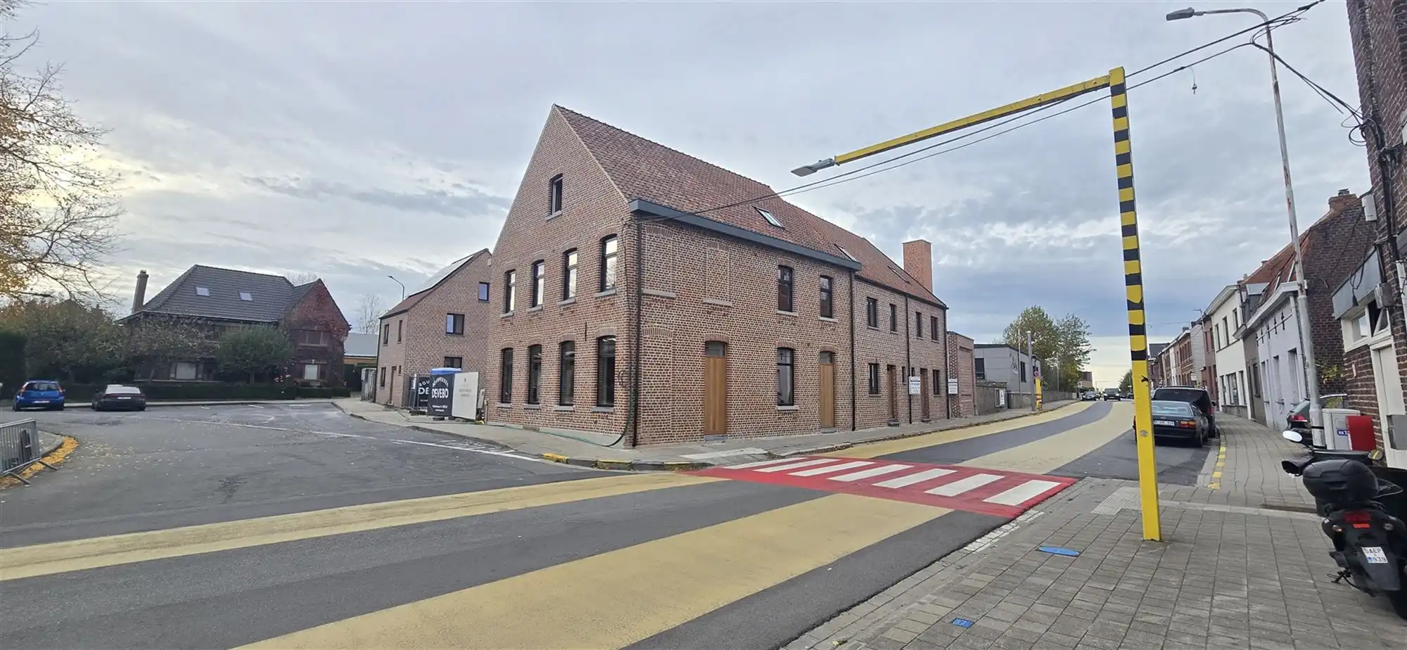 Huis foto {{pictureIndex}}