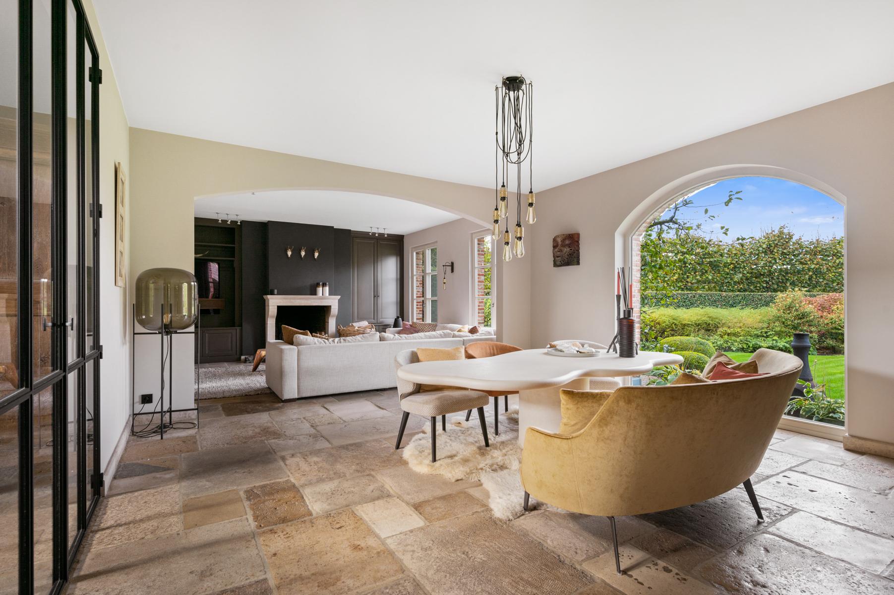 Prachtige instapklare villa met zwembad en poolhouse. foto 8