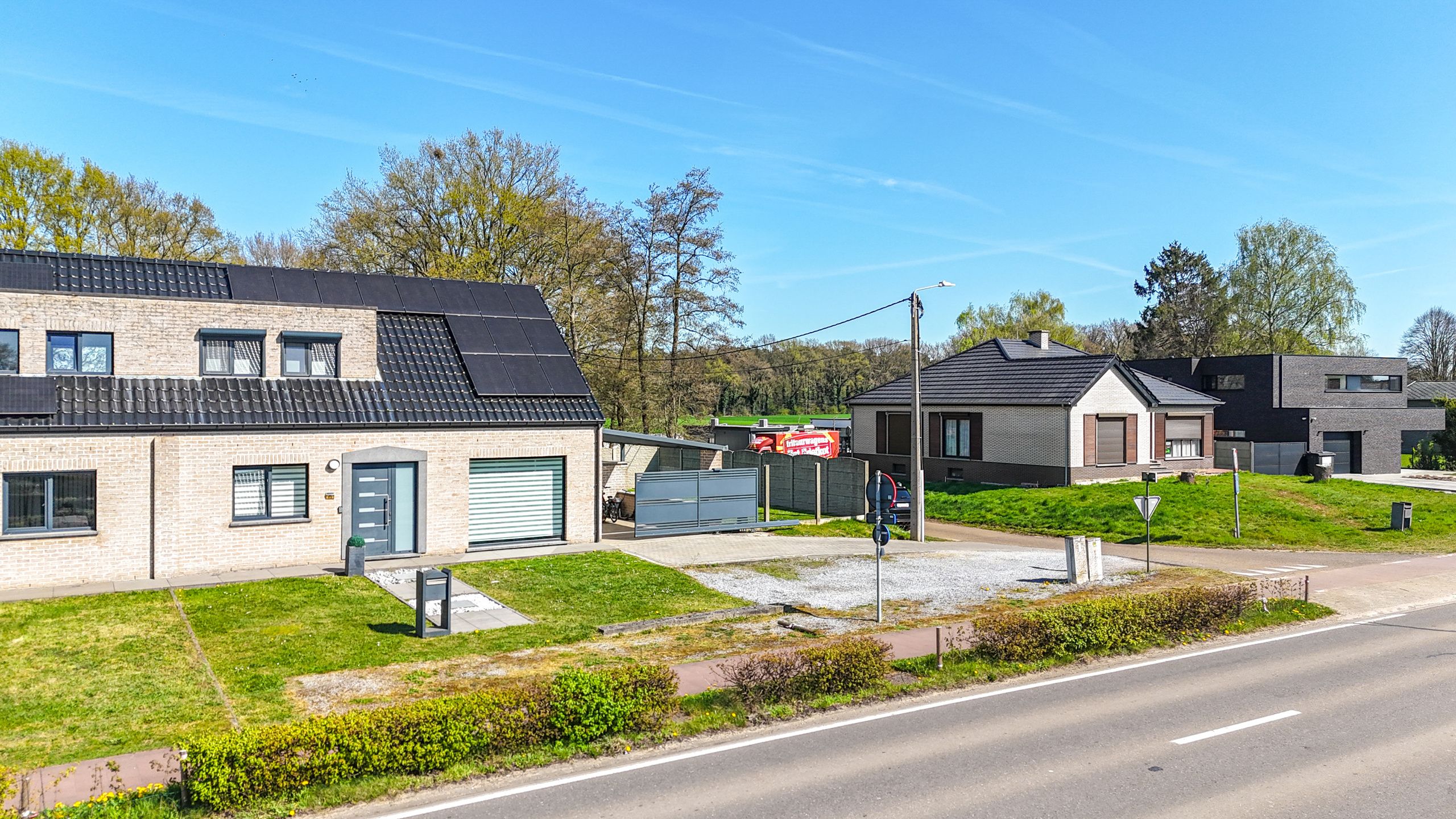 Instapklare woning met 4 spks en volledig aangelegde tuin! foto 51