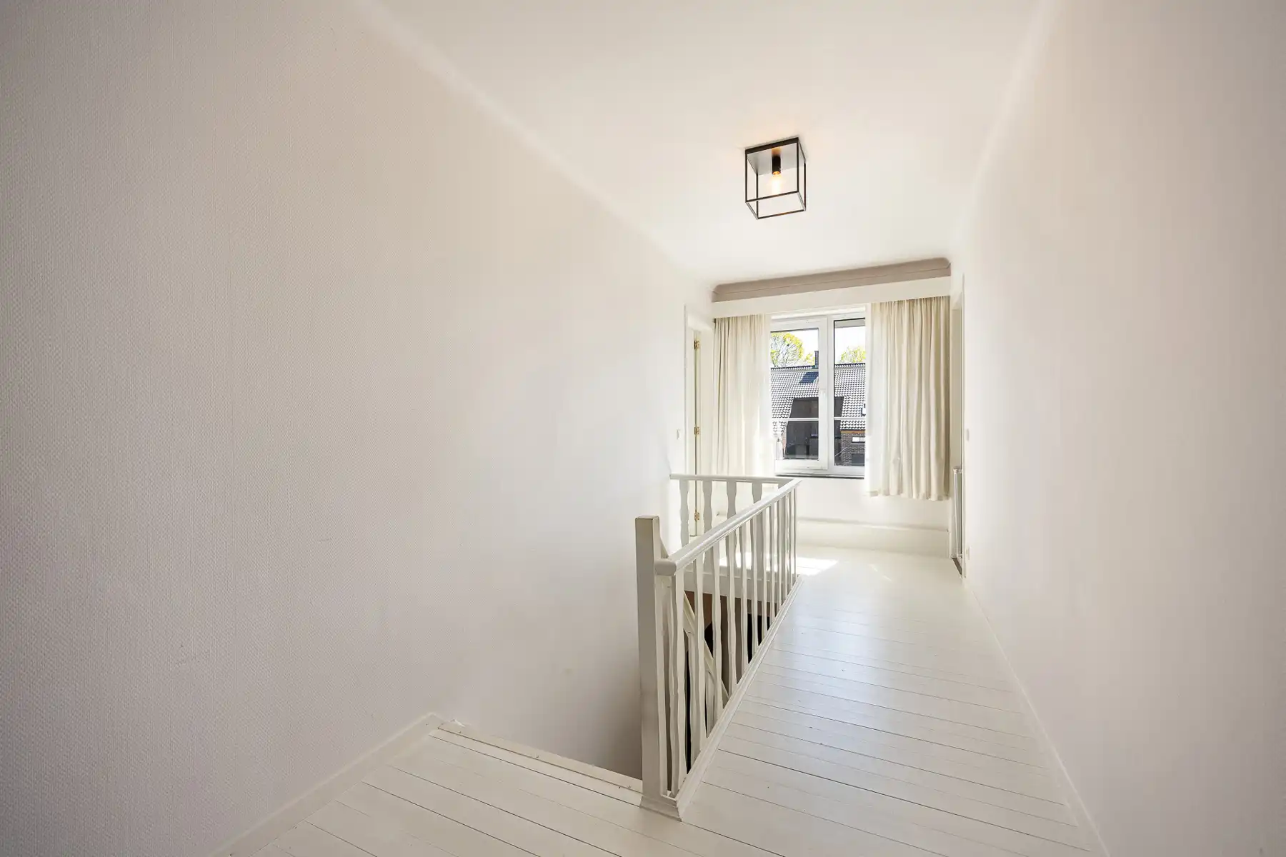 Riante, vrijstaande villa met 4 slaapkamers, zwembad en bijgebouw op een perceel van 2.680m². foto 13