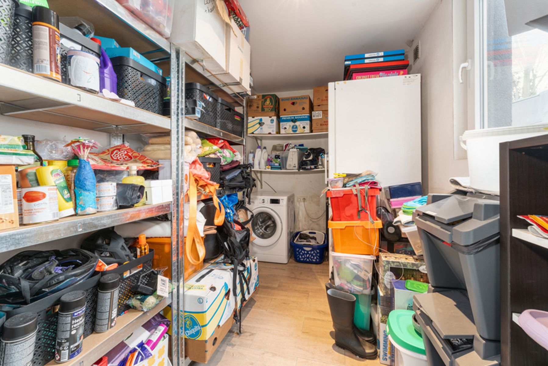 Vernieuwde woning met garage en stadstuintje foto 9