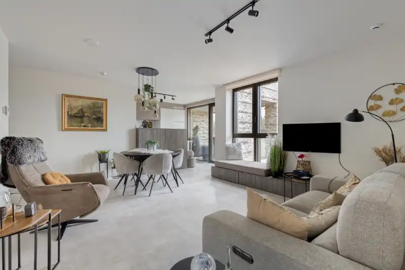 Appartement te koop foto {{pictureIndex}}