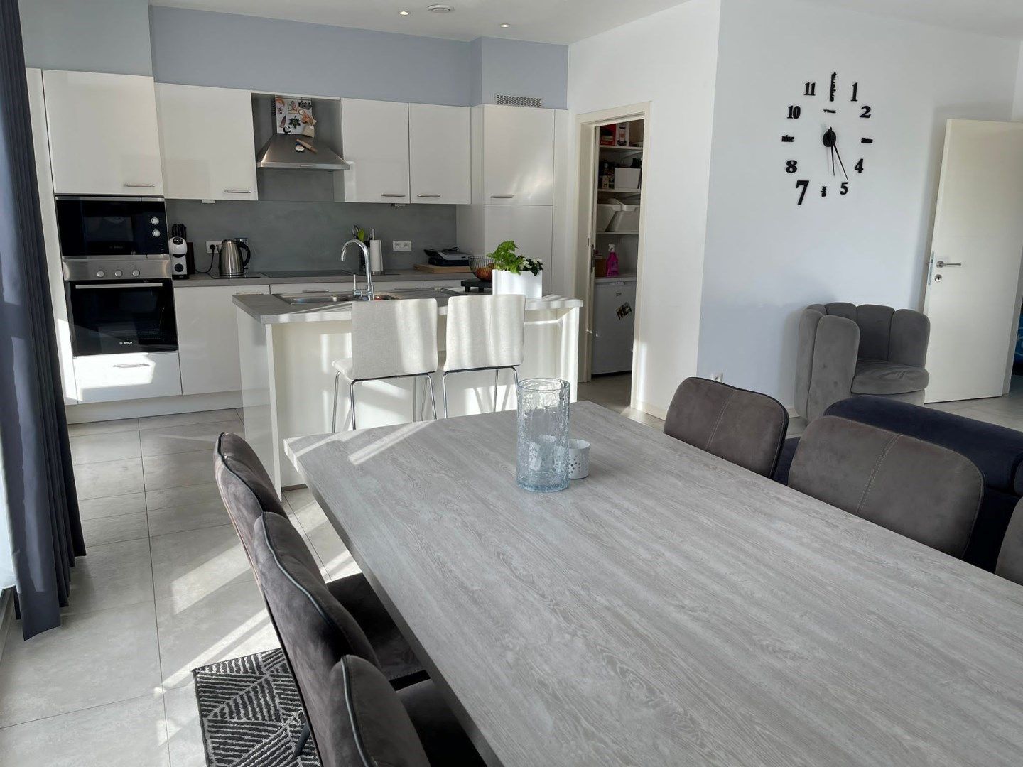 Moderne duplex van 130m² met 3 slaapkamers en parking te Dilsen foto 6