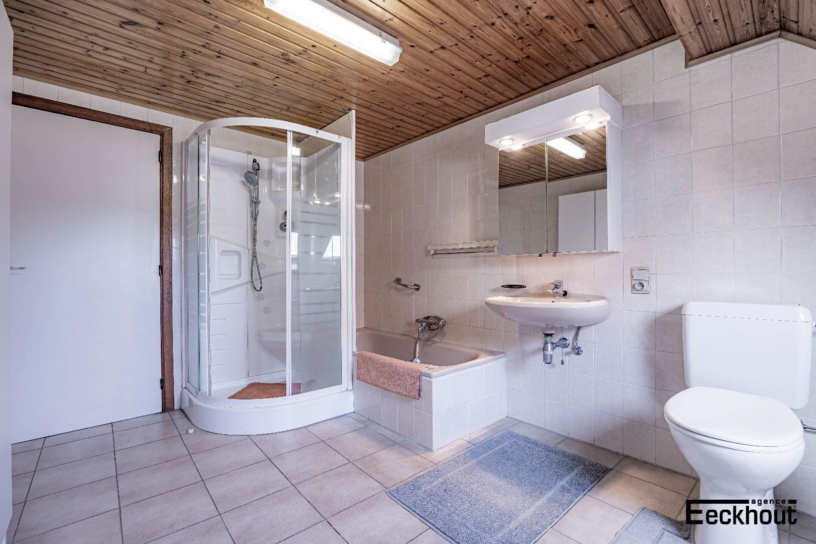 Rijwoning met garagebox en zonnige tuin op gunstige ligging te Oudenburg! foto 21