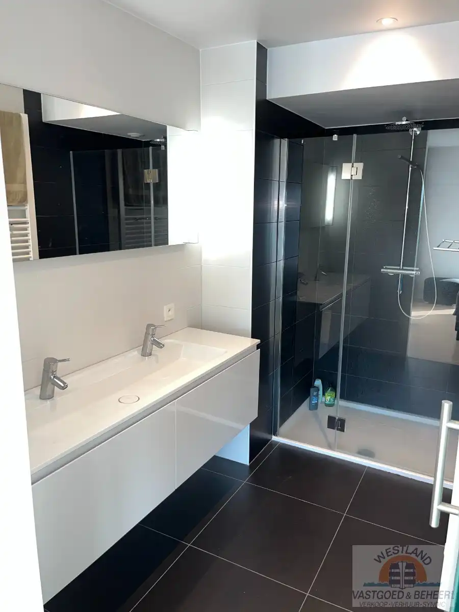 Lichtrijk hoekappartement met prachtig uitzicht foto 12