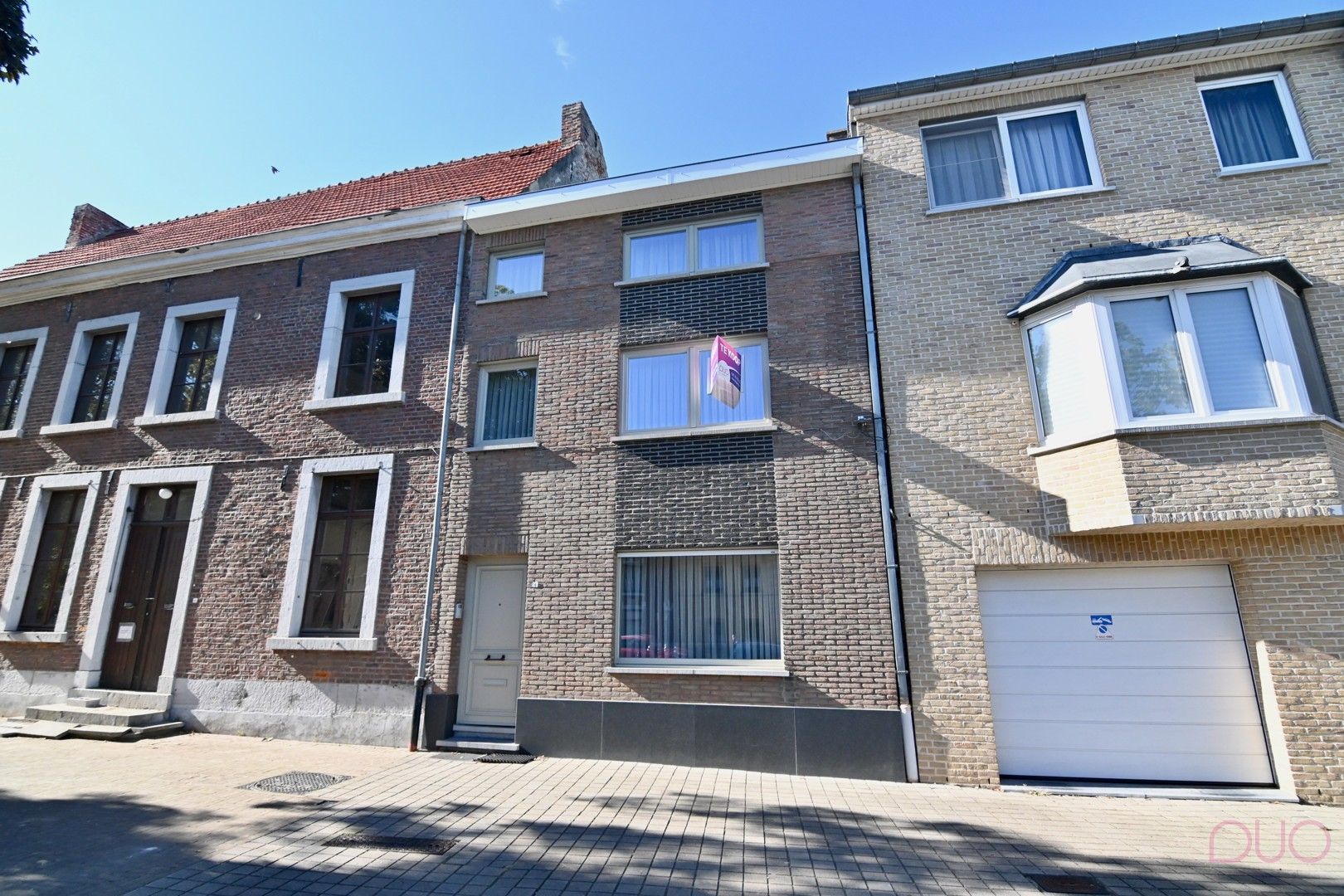 Hoofdfoto van de publicatie: Grotendeels vernieuwde stadswoning op toplocatie met achterliggende stadstuin