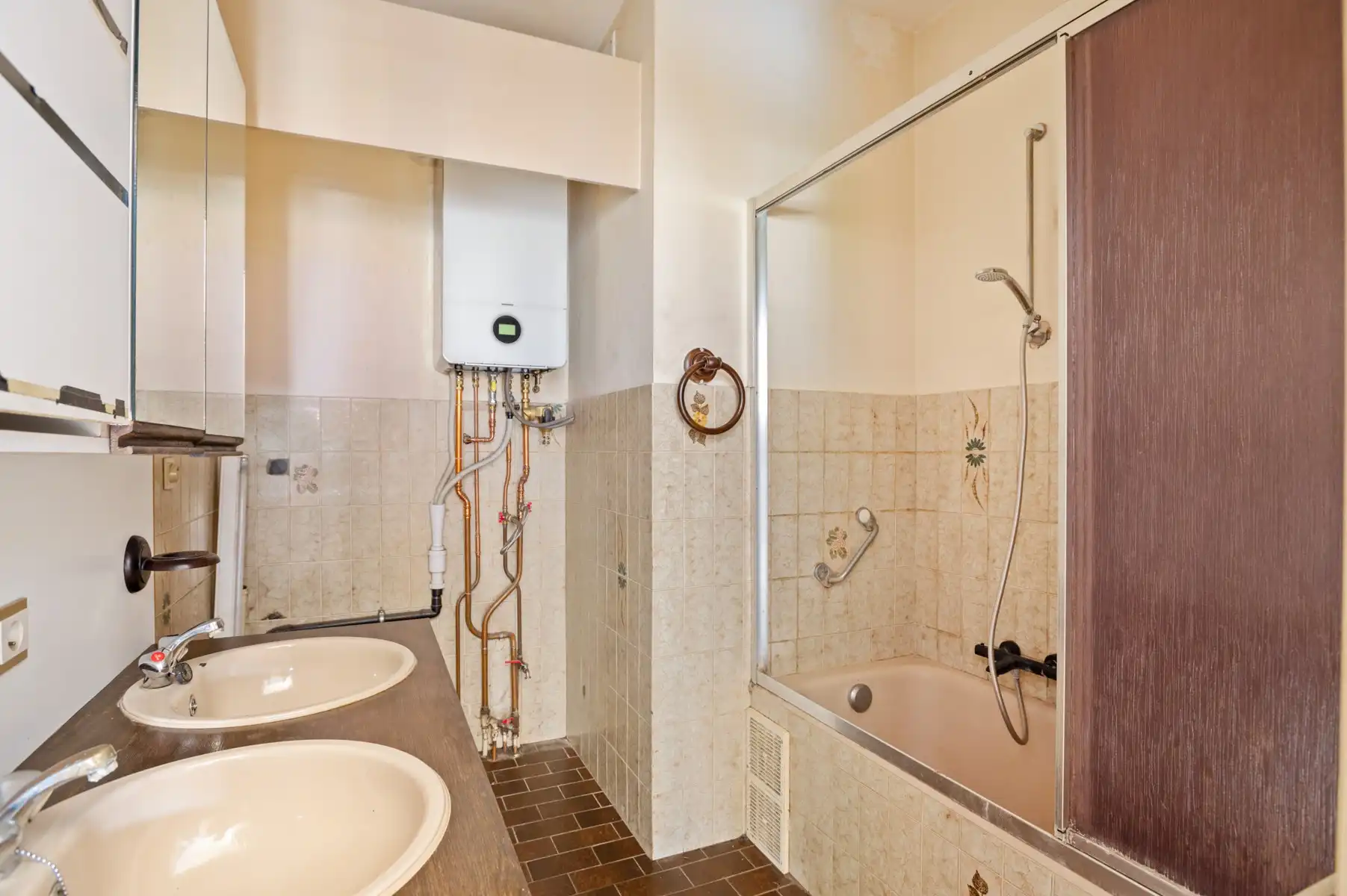 Goed gelegen 3-slaapkamerappartement met garage foto 15
