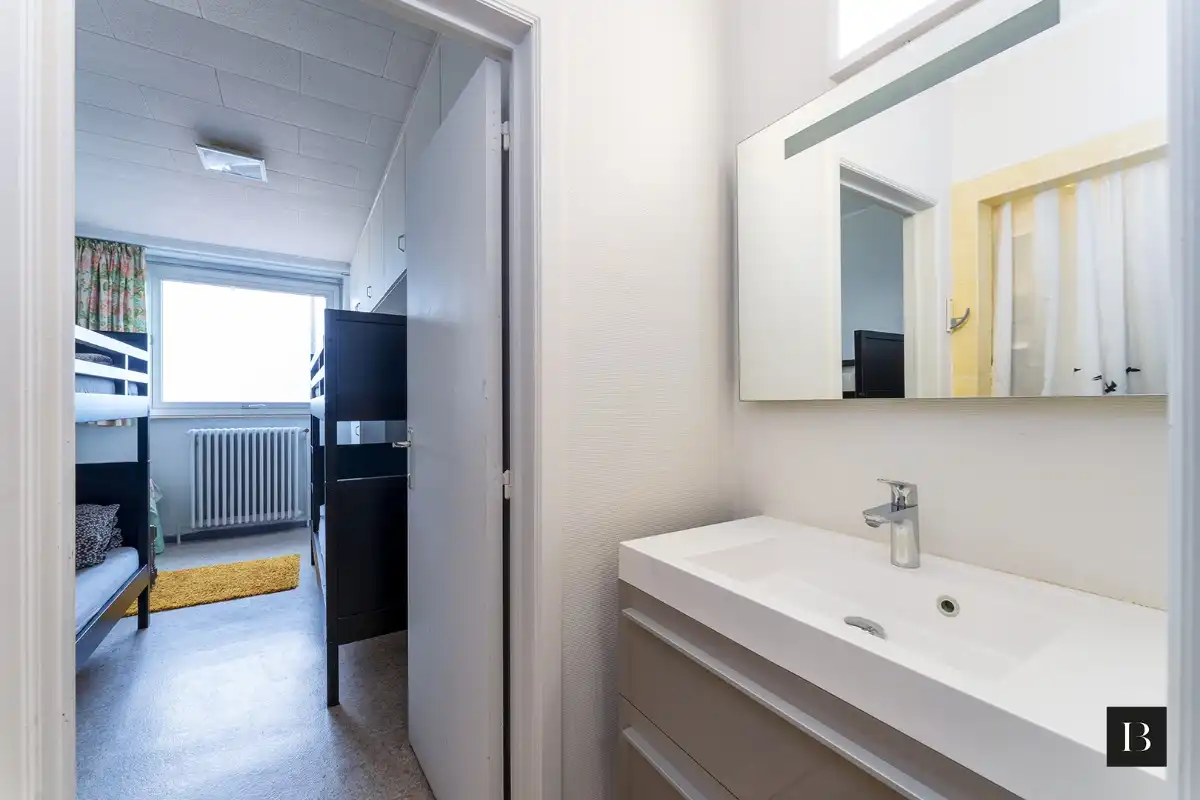 Ruim appartement op 1ste verdieping met frontaal zeezicht foto 11