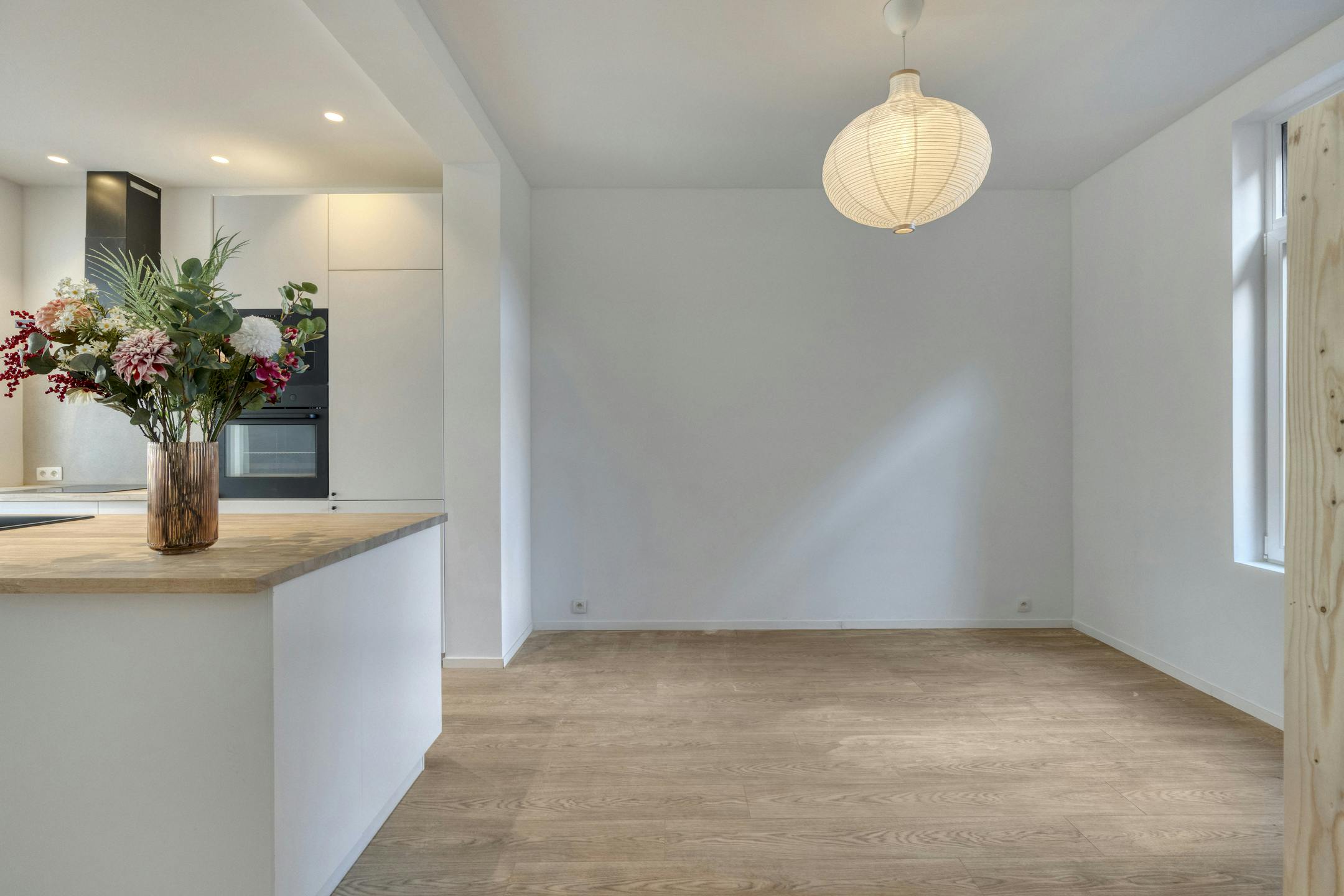 Instapklare woning met 3 slaapkamers te koop in centrum Oostakker foto 5