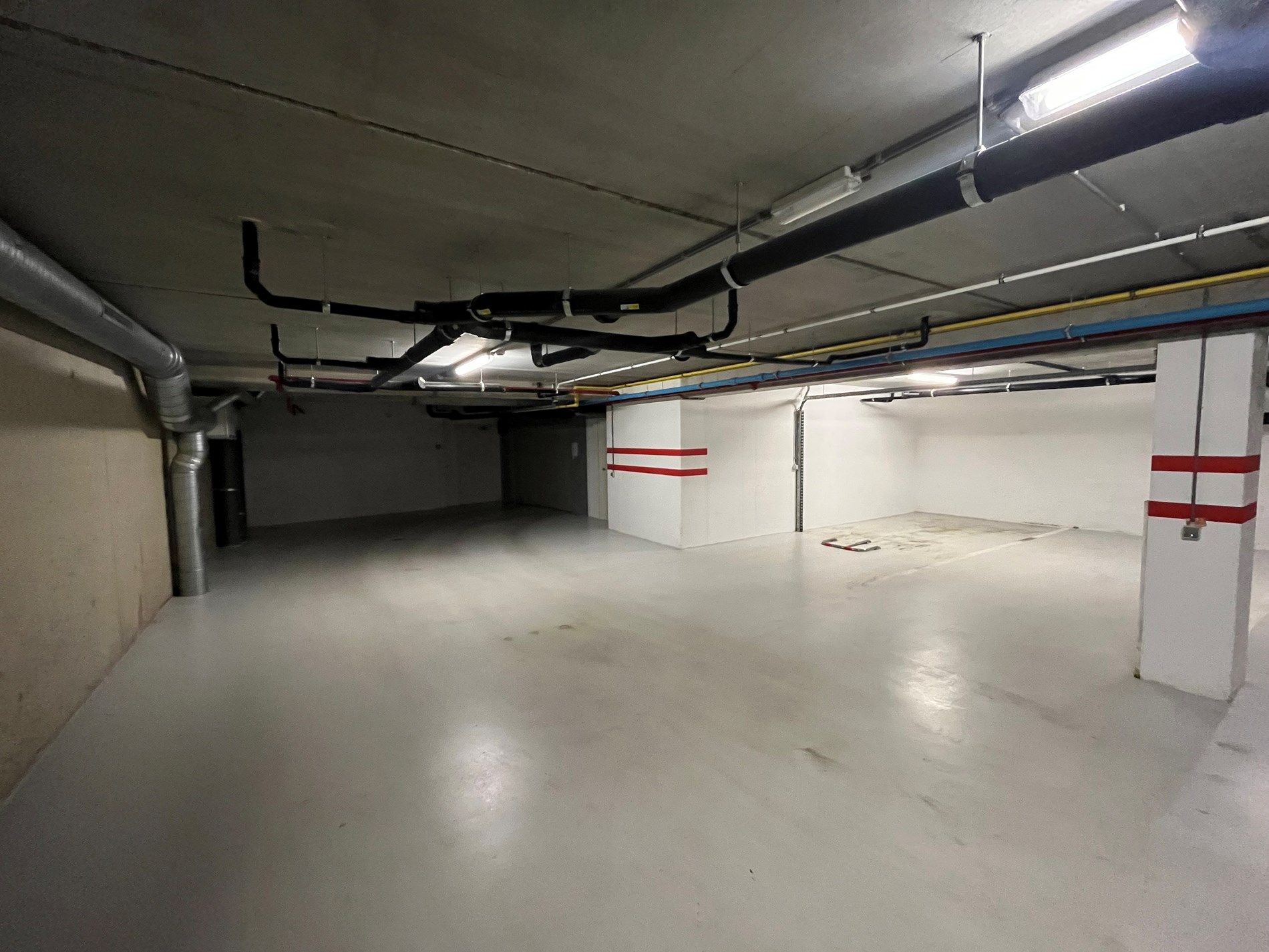 Goed gelegen autostaanplaatsen nabij Lippenslaan  foto 6