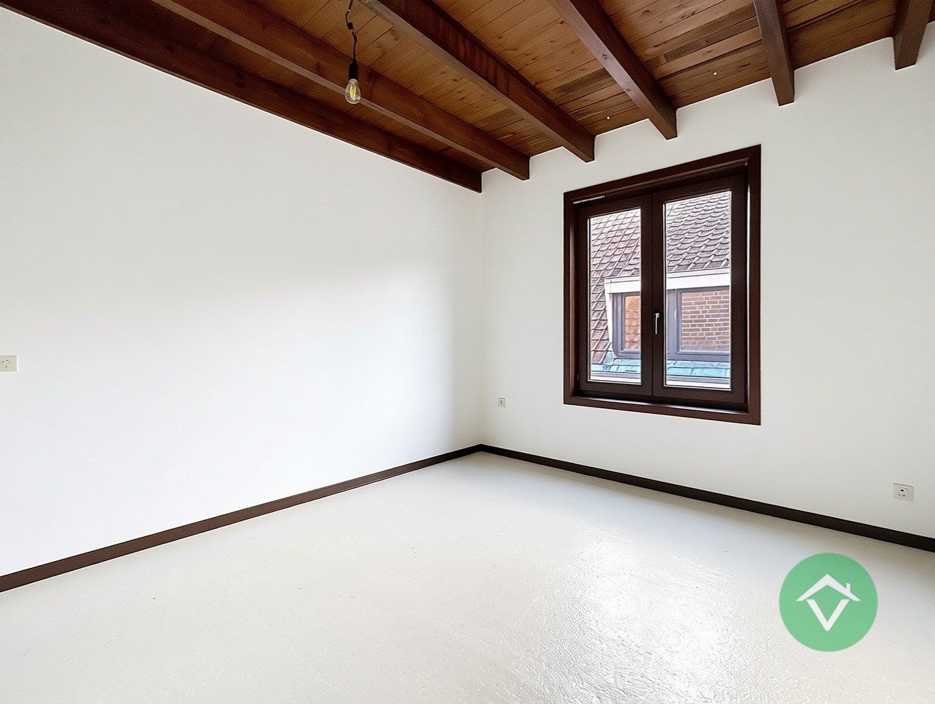 Instapklare woning met 4 slaapkamers in centrum van Koekelare foto 11