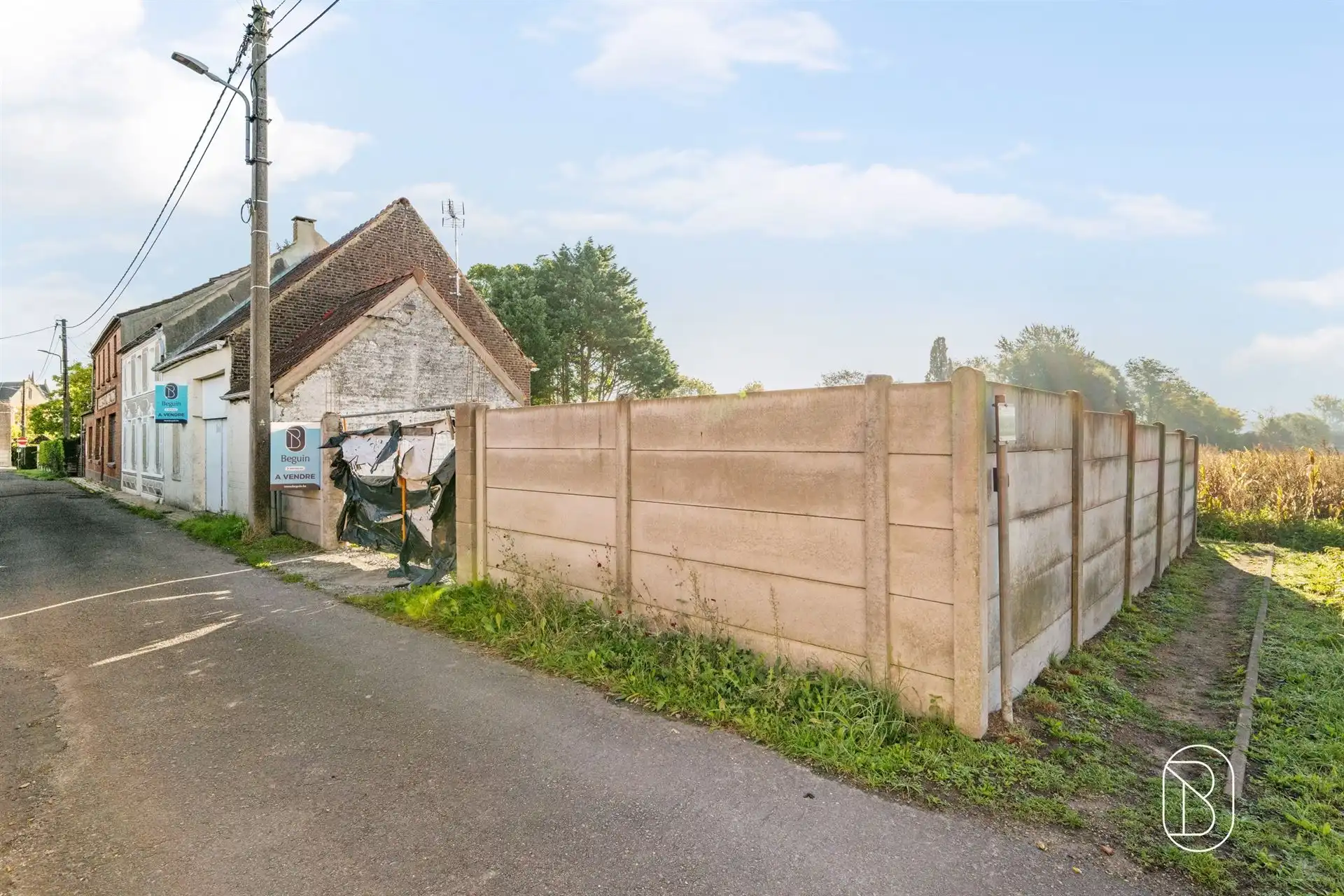 Groot te renoveren huis van 300 m² in Wiers foto 5