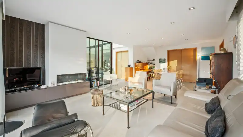 Moderne villa 247m² met bijgebouw-garage en zwembad op 58 are foto 10