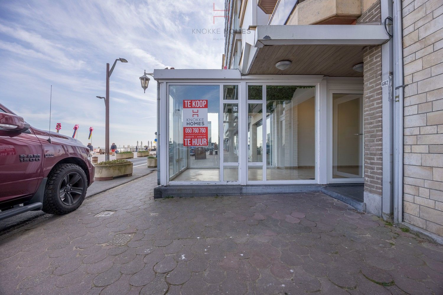 Handel / horeca gelijkvloers op de Zeedijk van Knokke. foto 20