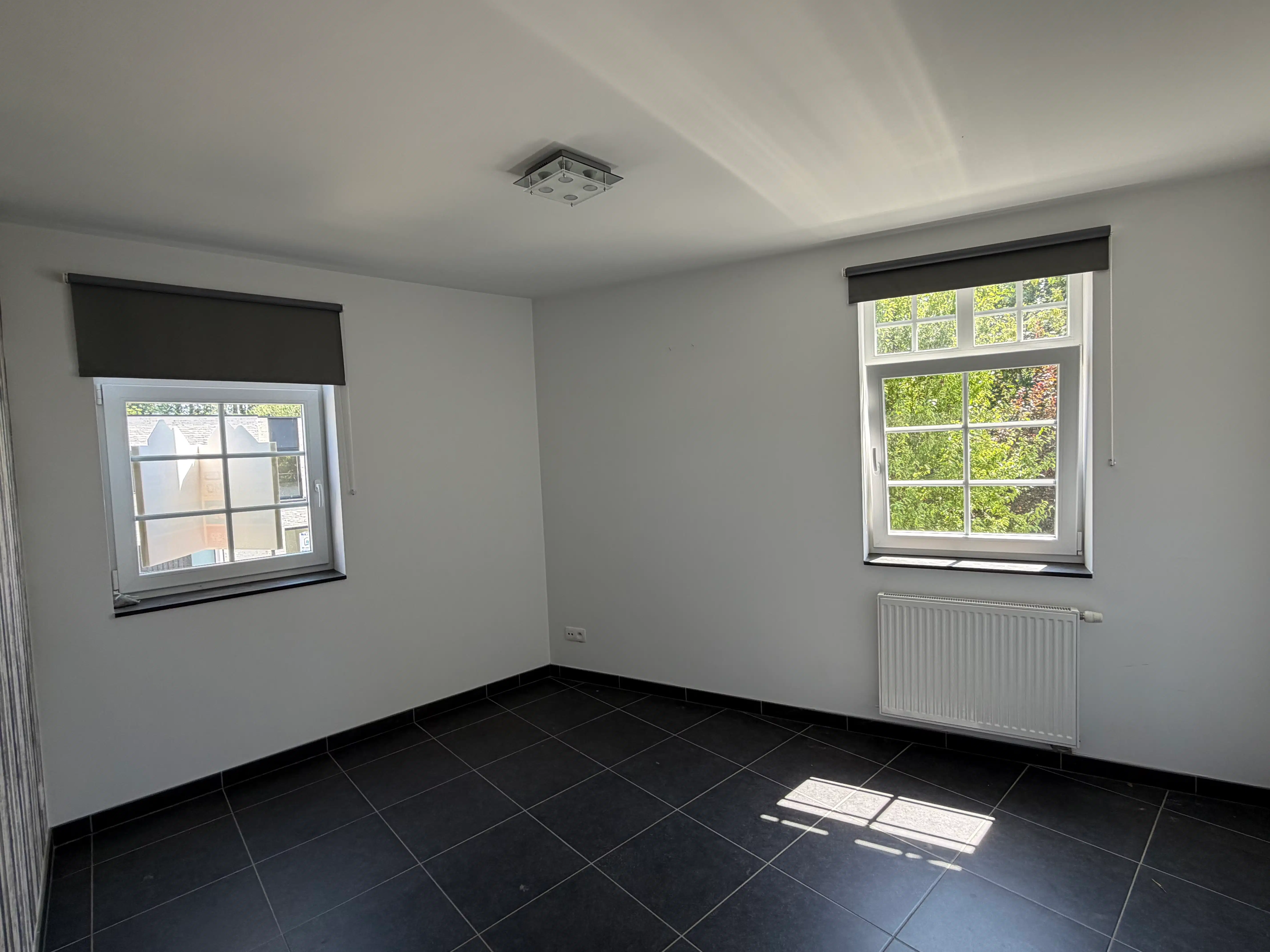 Ruim appartement met vier slpks, terras en autostaanplaats foto 21