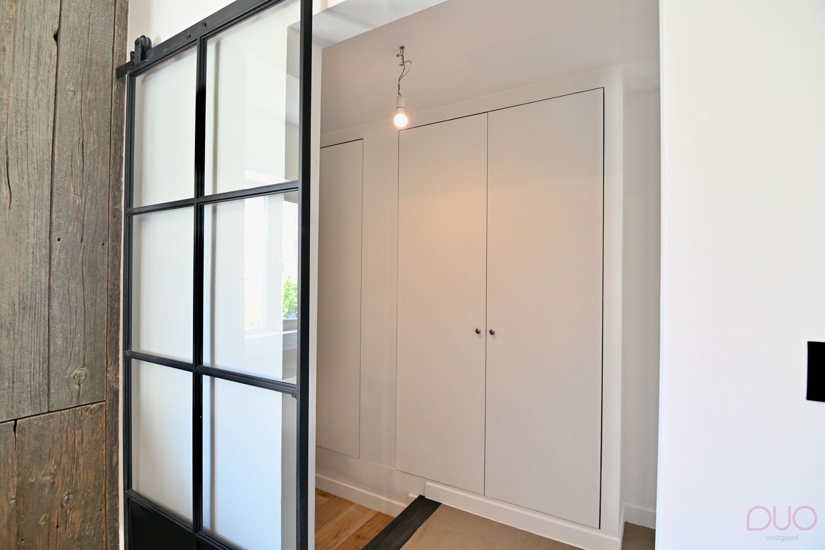 Instapklare gerenoveerde woning op wandelafstand van de Grote Markt en het treinstation foto 3