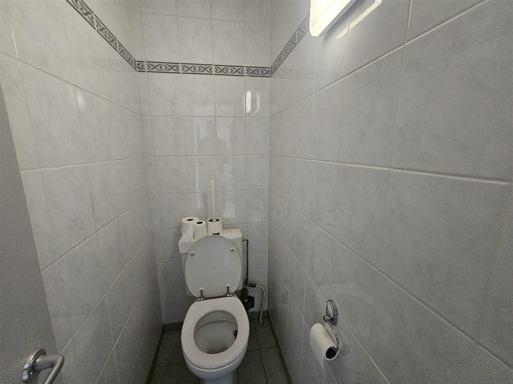 Gerenoveerd appartement met garagebox foto 11