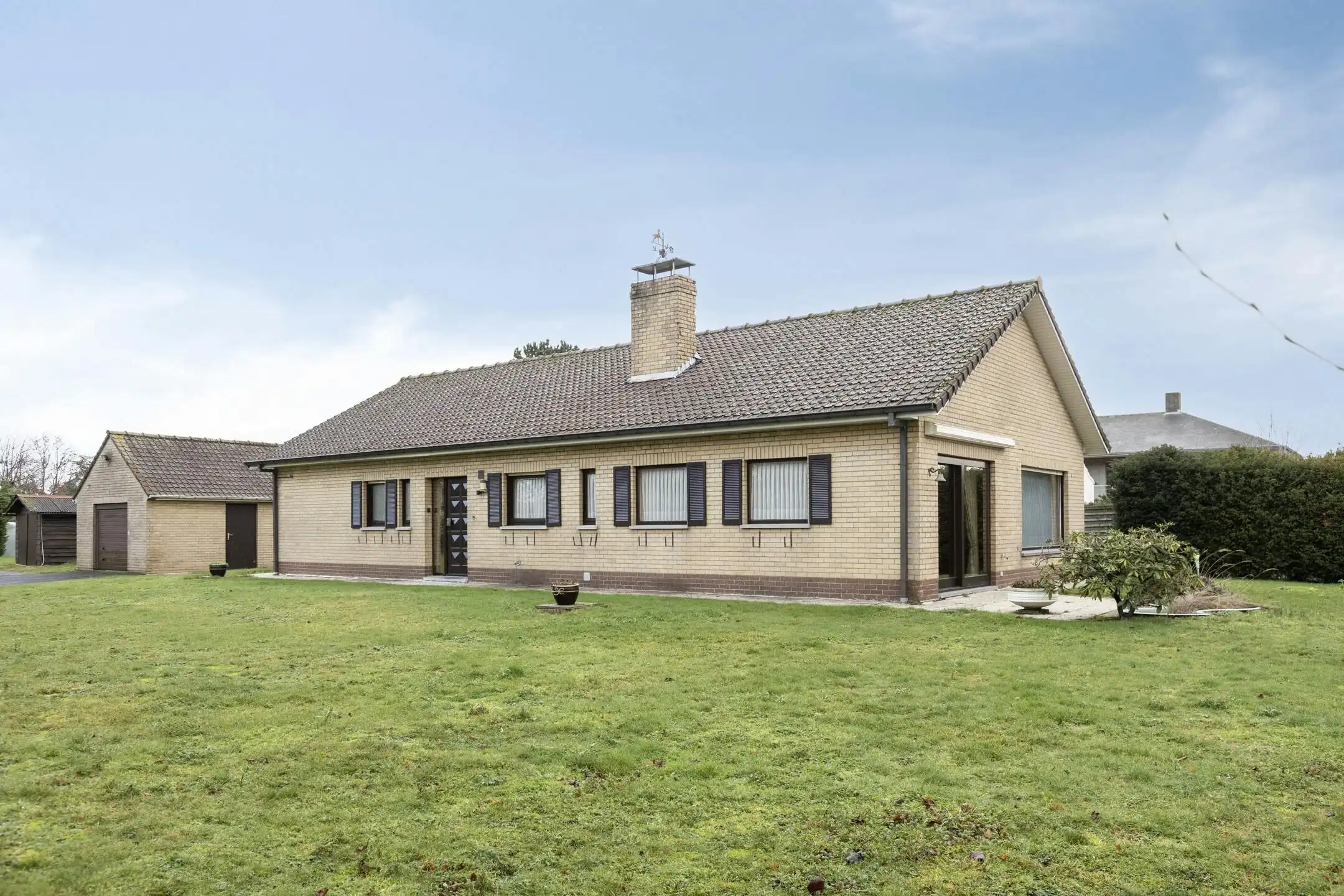 Gelijkvloerse villa op een perceel van maar liefst 2 342m² foto 16