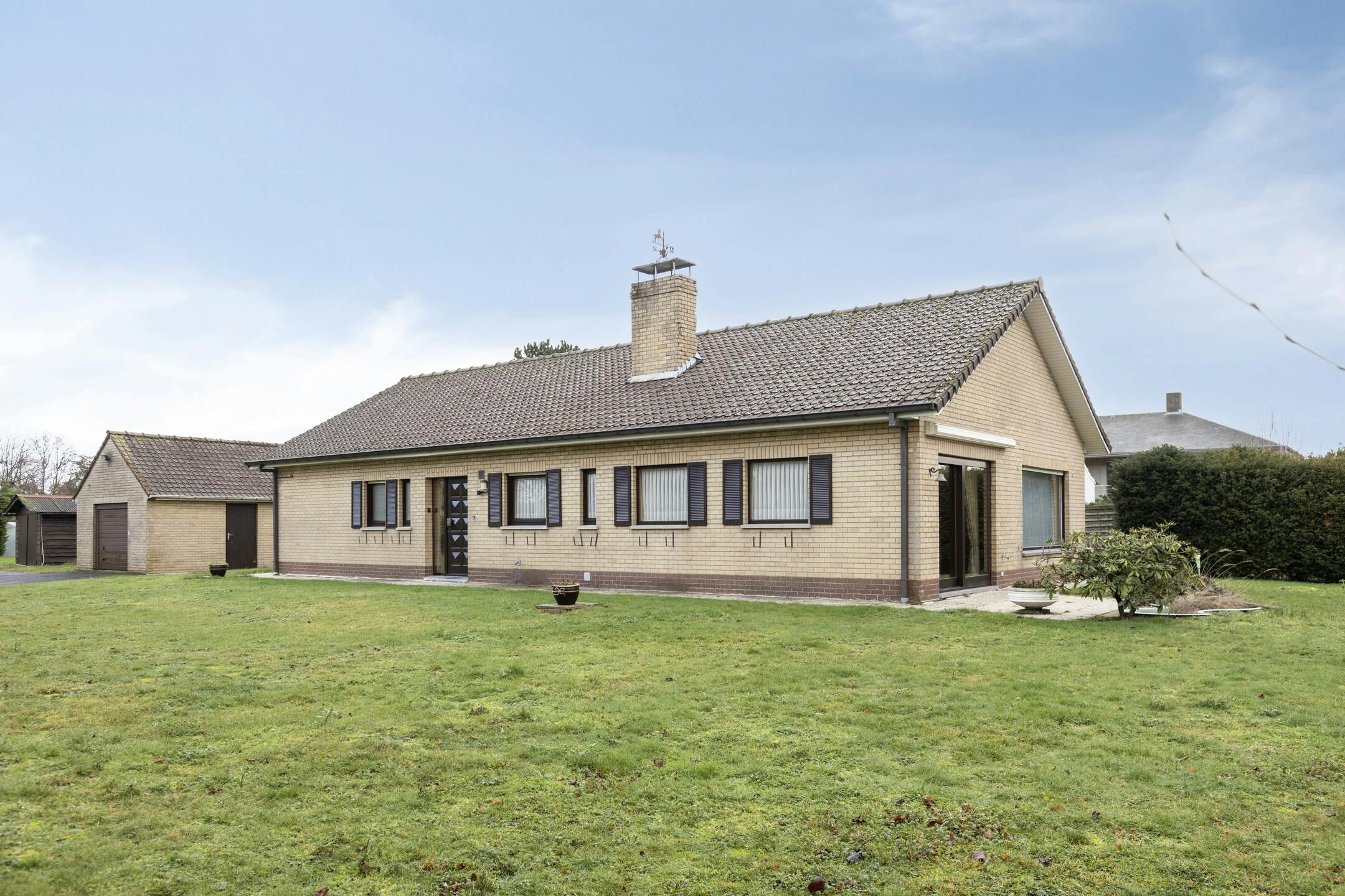 Gelijkvloerse villa op een perceel van maar liefst 2 342m² foto 16