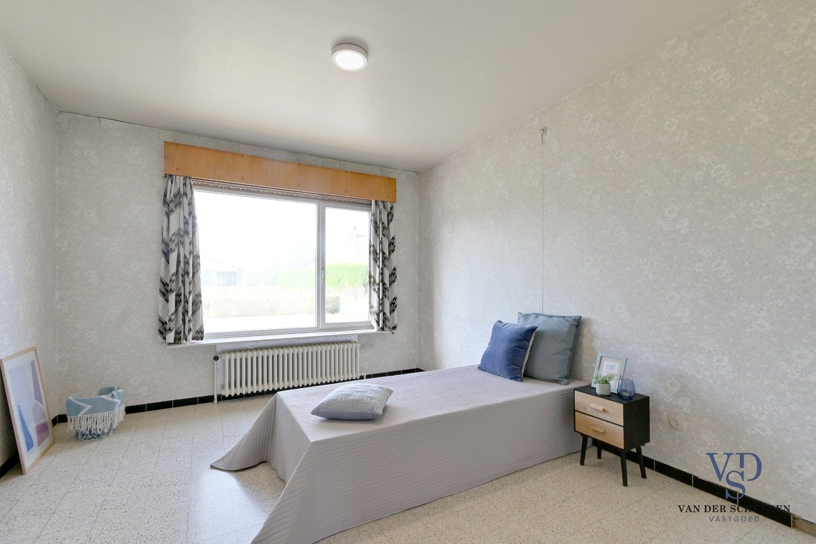 Te renoveren bungalow op een perceel van ca. 2.840 m² foto 18
