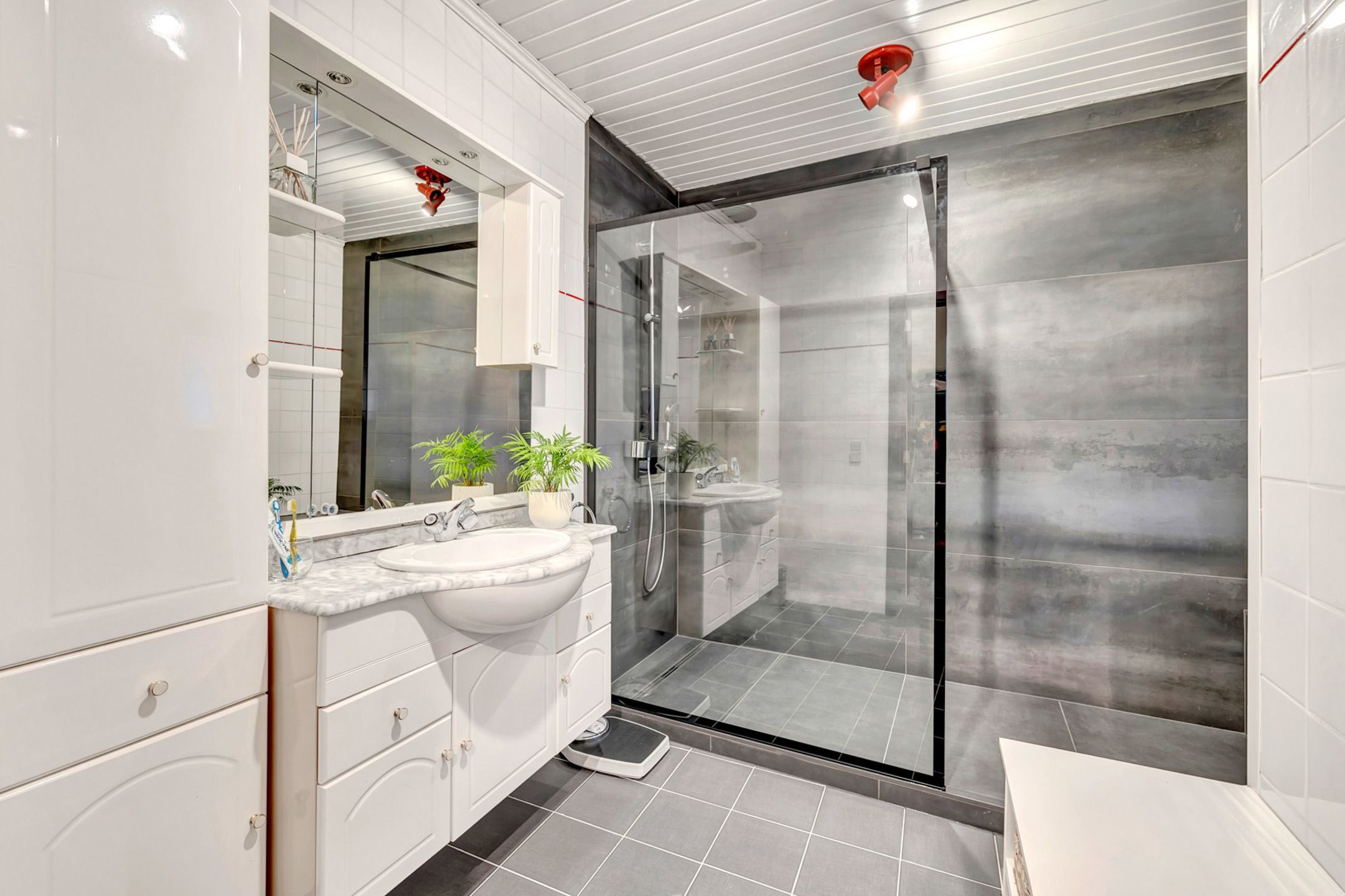 Ruime instapklare woning met 3 slpks en tuin foto 13