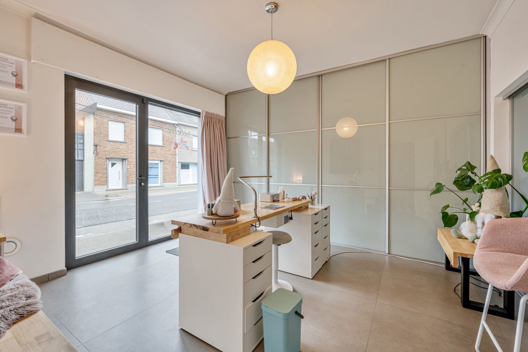 TE KOOP: energiezuinige hedendaagse woning + prak.ruimte ! foto 3