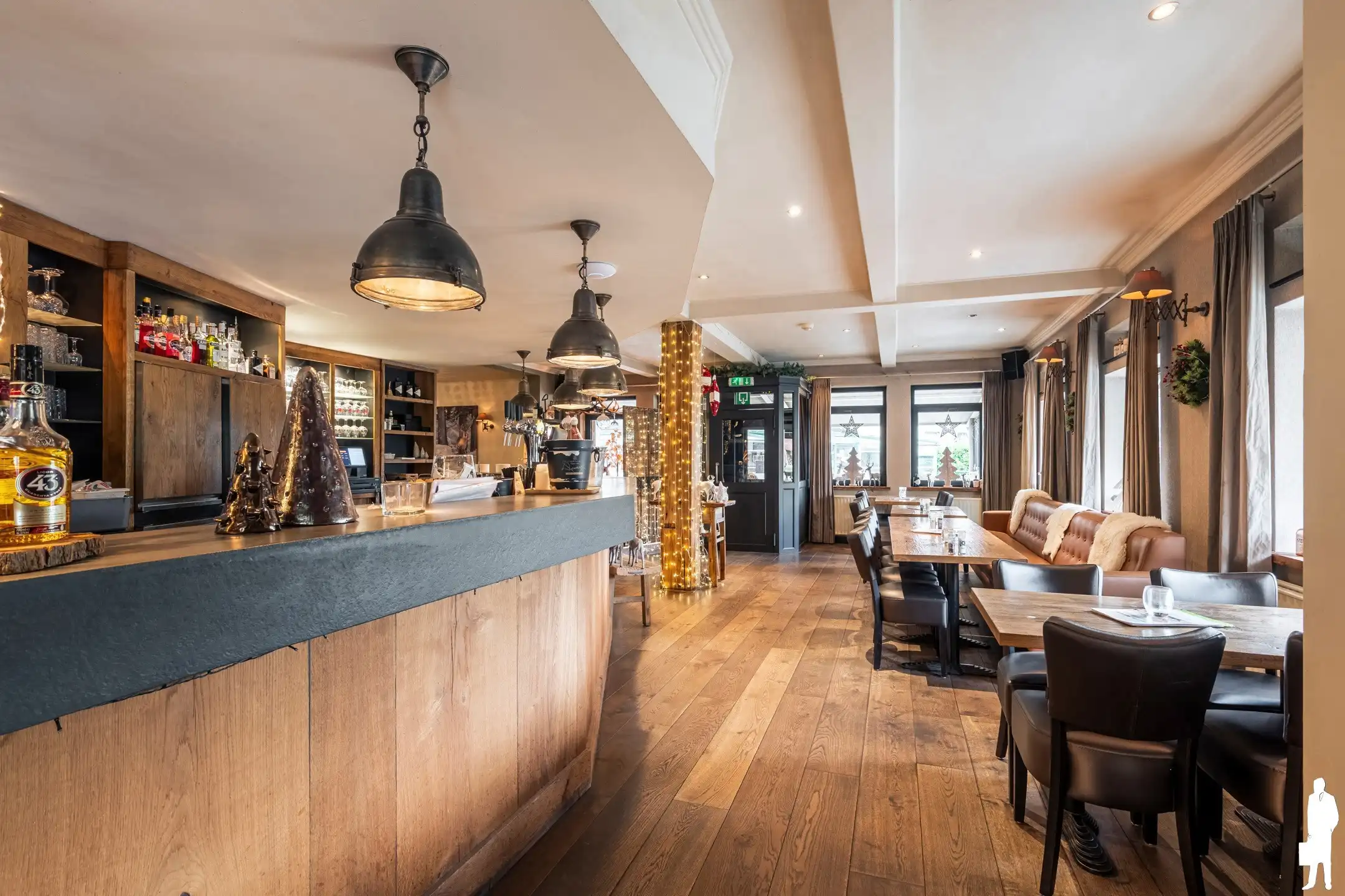 'De Waterkant' - taverne met conciërgewoning op toplocatie foto 12