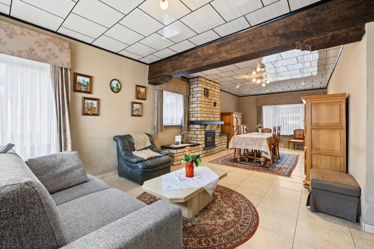 Te renoveren halfopen bebouwing met 3 slaapkamers foto 3