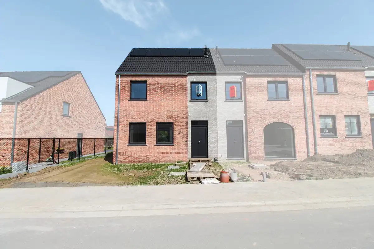 HECTAAR bouwt hedendaagse nieuwbouwwoningen te Meulebeke foto {{pictureIndex}}