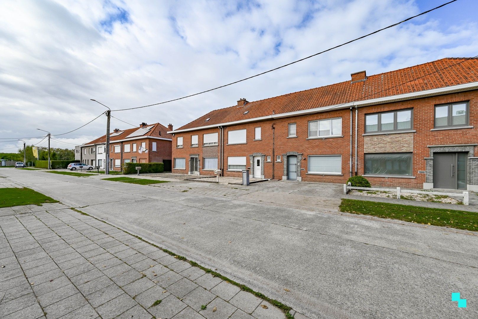 Recent gerenoveerde gezinswoning te Sint-Eloois-Winkel foto 30