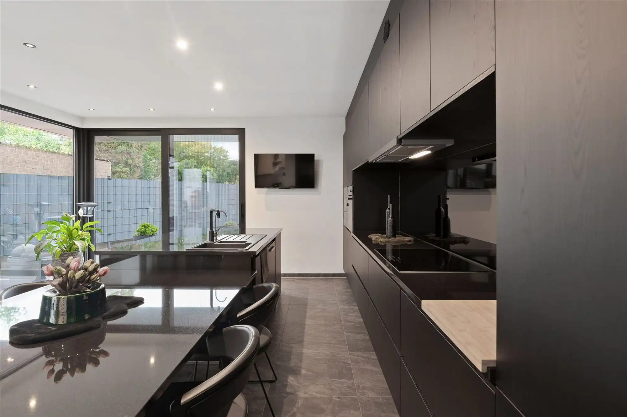 KNAP GERENOVEERDE WONING WONING MET 3SLAAPKAMERS OP EEN ZONNIG GEORIËNTEERD PERCEEL TE OOSTHAM foto 8