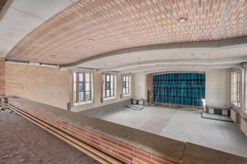 Unieke kapel hartje Lokeren met uitzonderlijk potentieel! Een plek vol karakter, stijlen uitstraling. foto 14