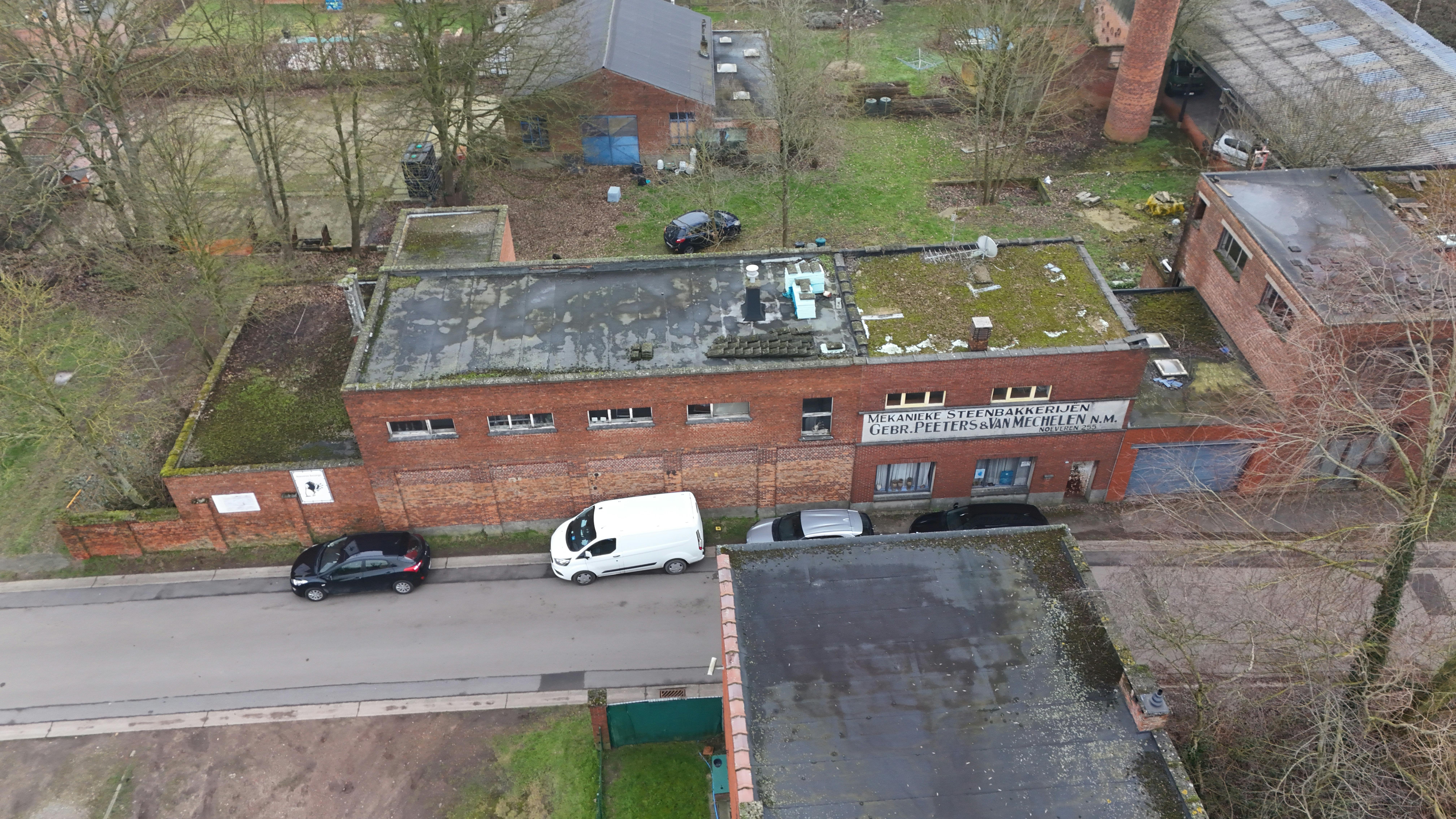 Te renoveren Industrieel gebouw in Noeveren 257 te Boom foto 4