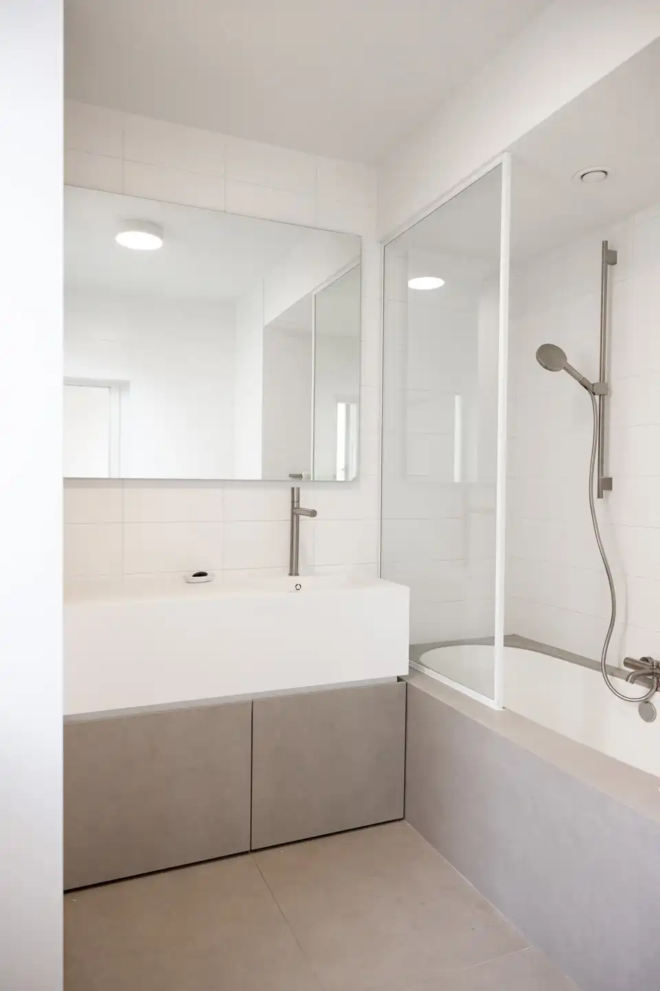 Appartement met 2 slpkamers en parkings - Europese wijk foto 14