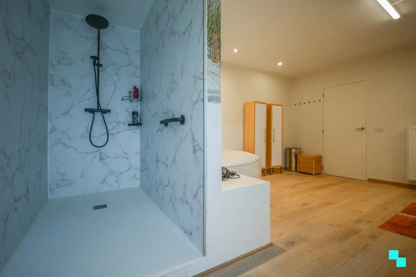 Bijzonder lichtrijke en verrassend ruime villa te Hooglede foto 19