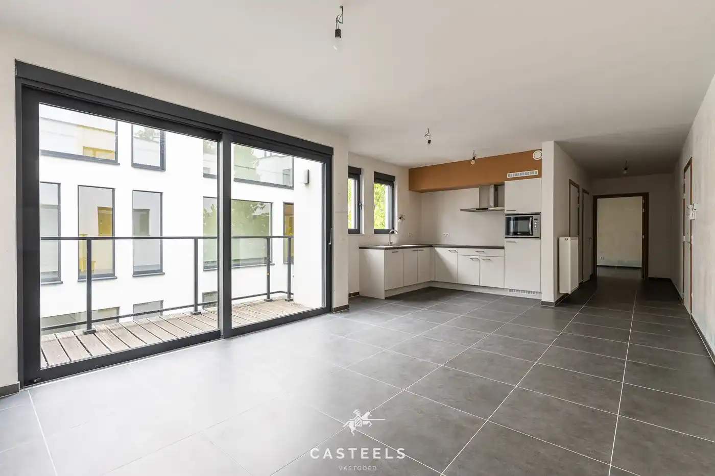Lichtrijk appartement met grote gemeenschappelijke tuin foto 6
